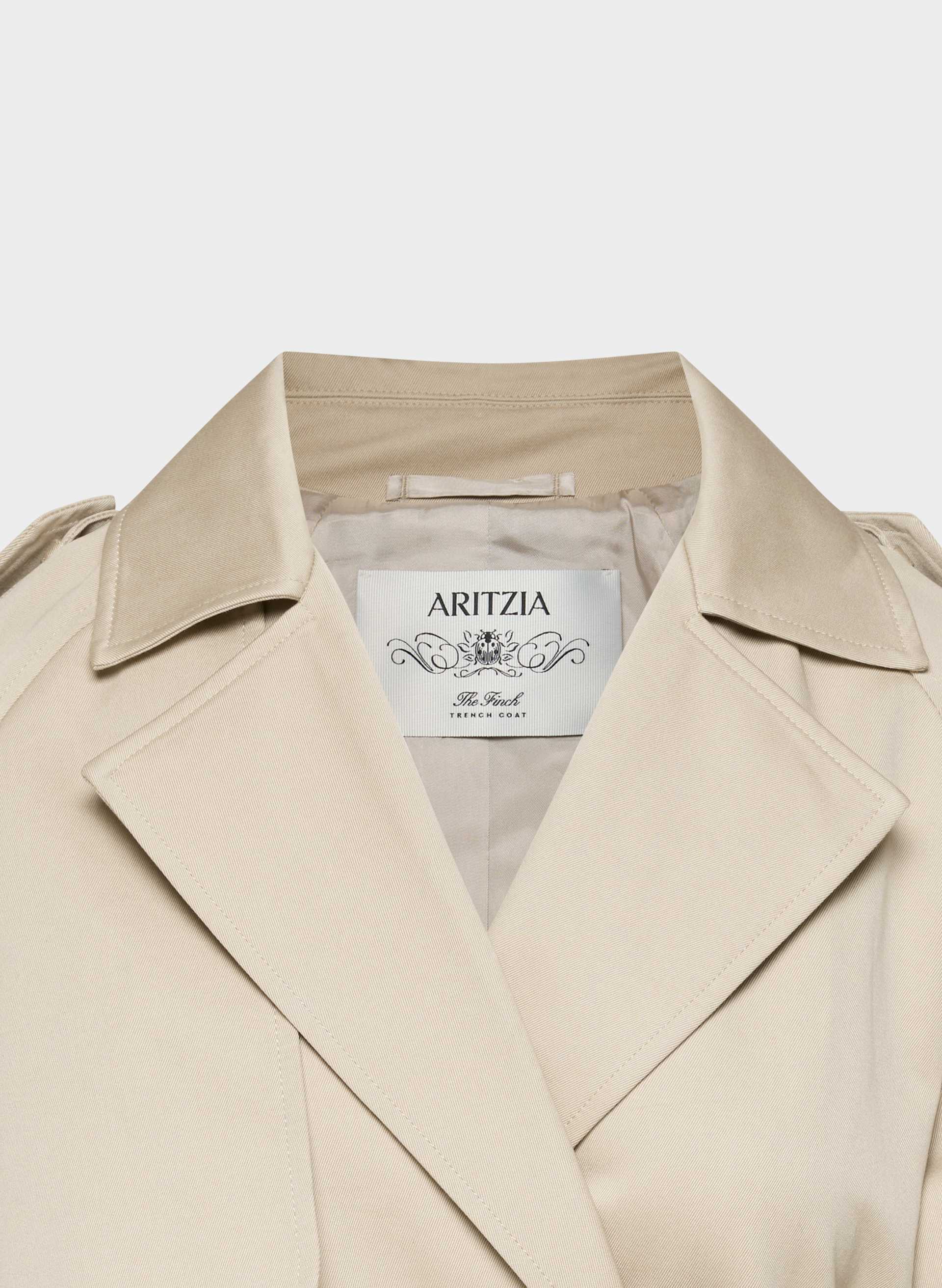 THE DAVIS SHORT TRENCH COAT | Aritzia
