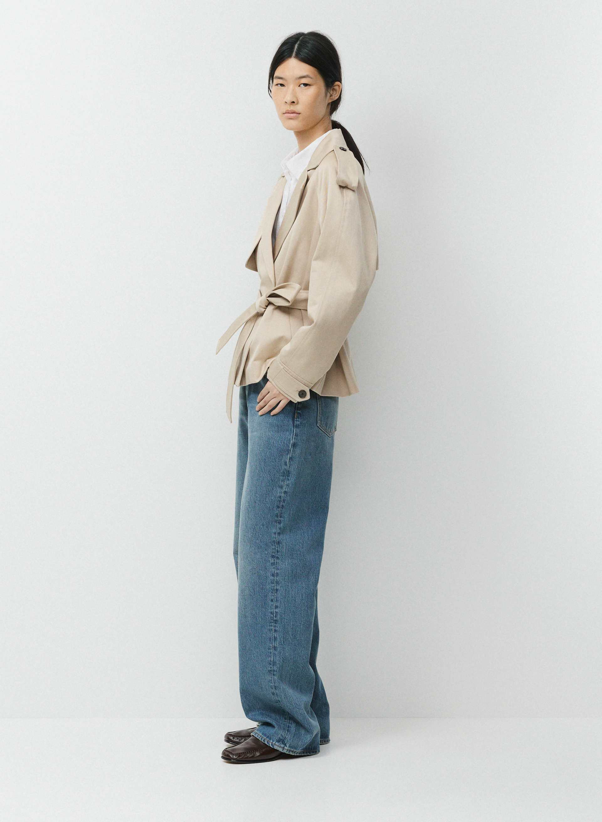 THE DAVIS SHORT TRENCH COAT | Aritzia