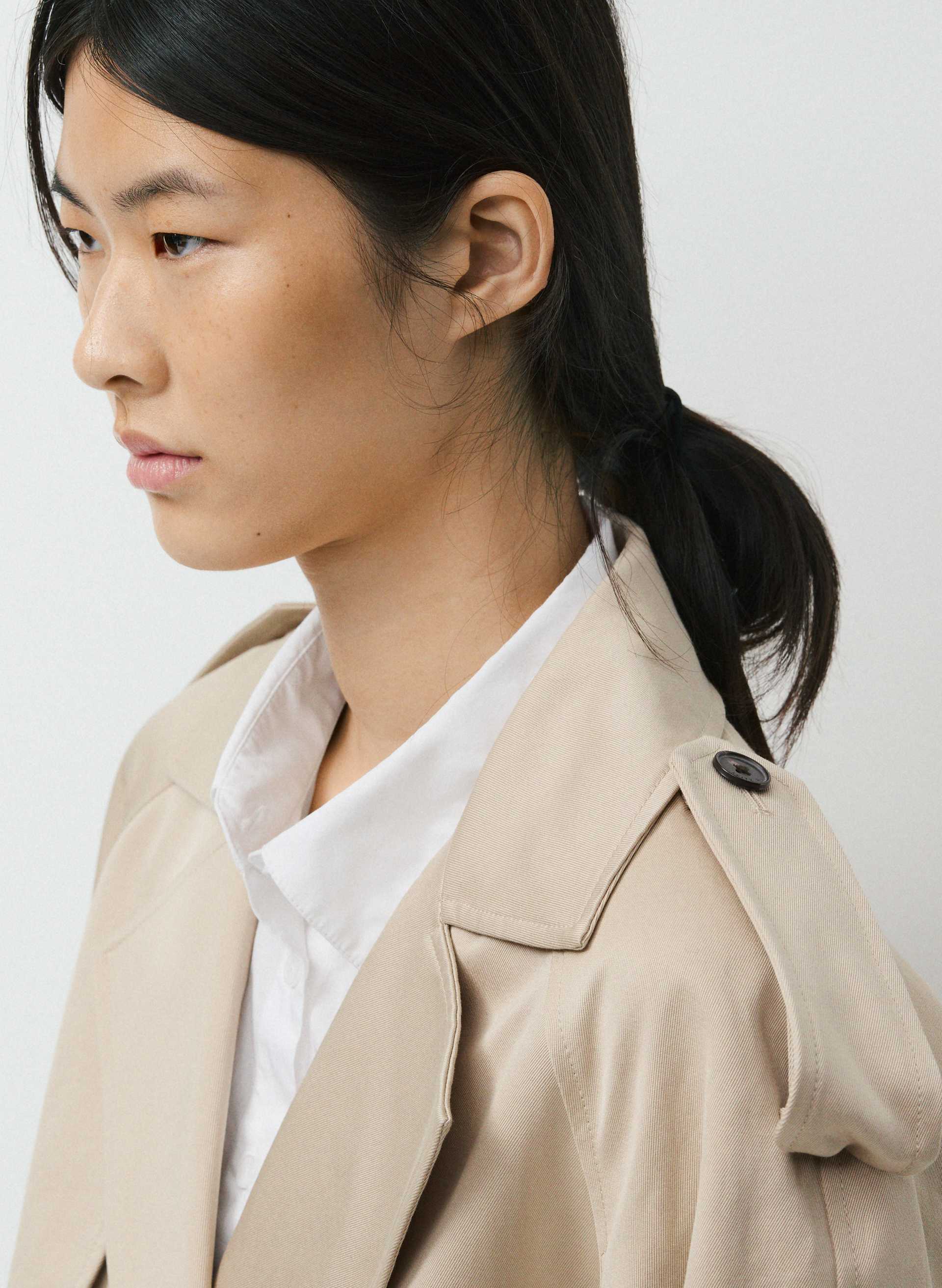 THE DAVIS SHORT TRENCH COAT | Aritzia