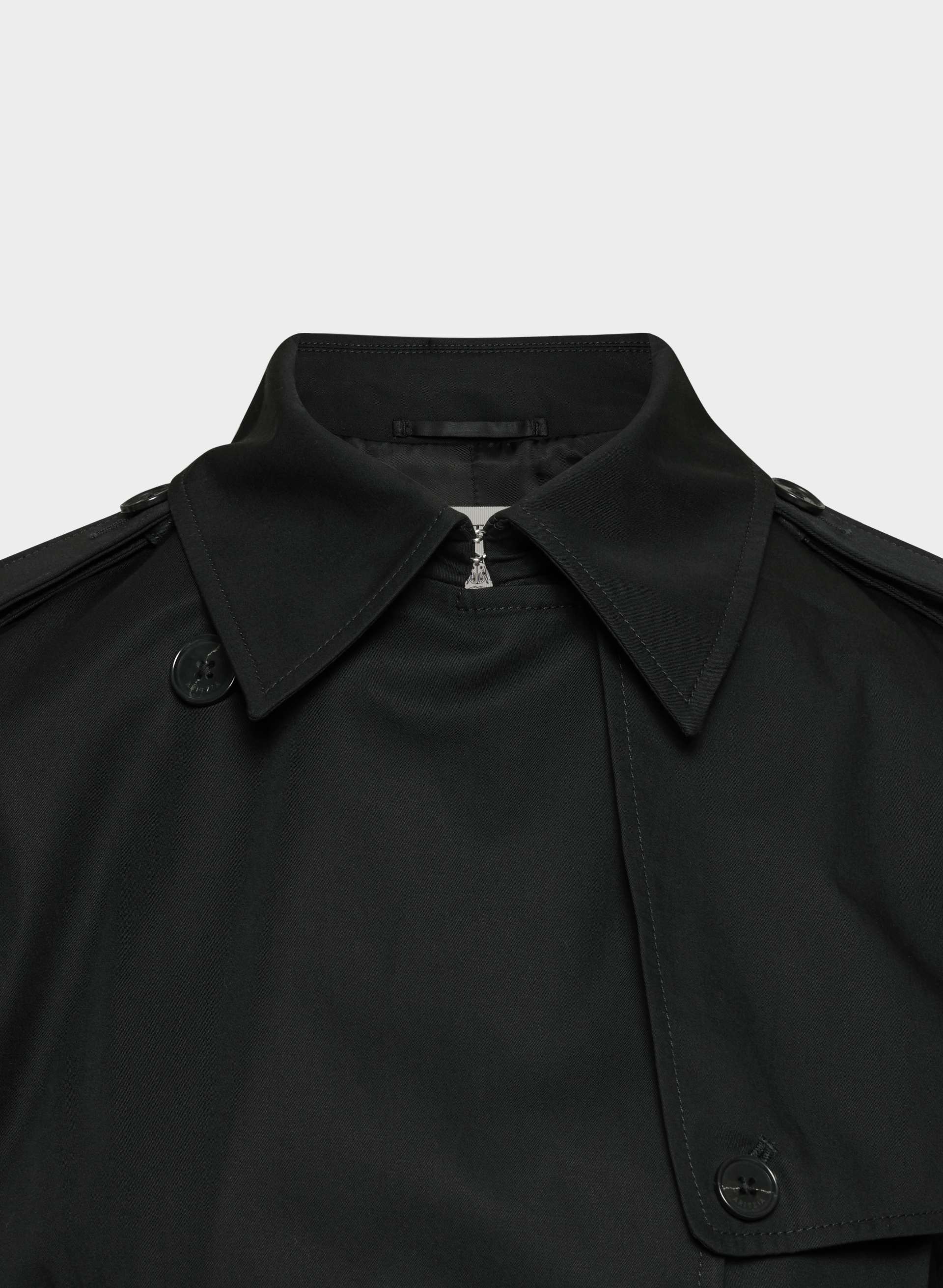 THE FINCH SHORT TRENCH COAT | Aritzia