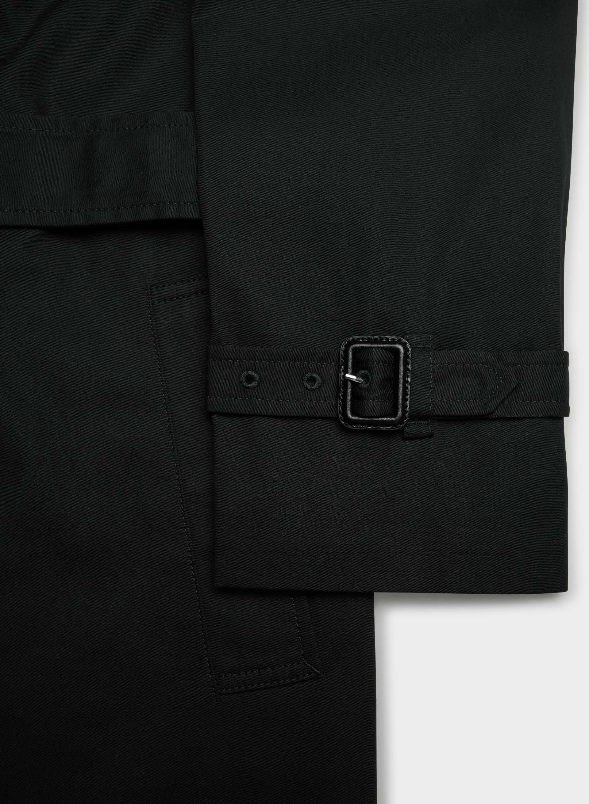 THE FINCH SHORT TRENCH COAT | Aritzia