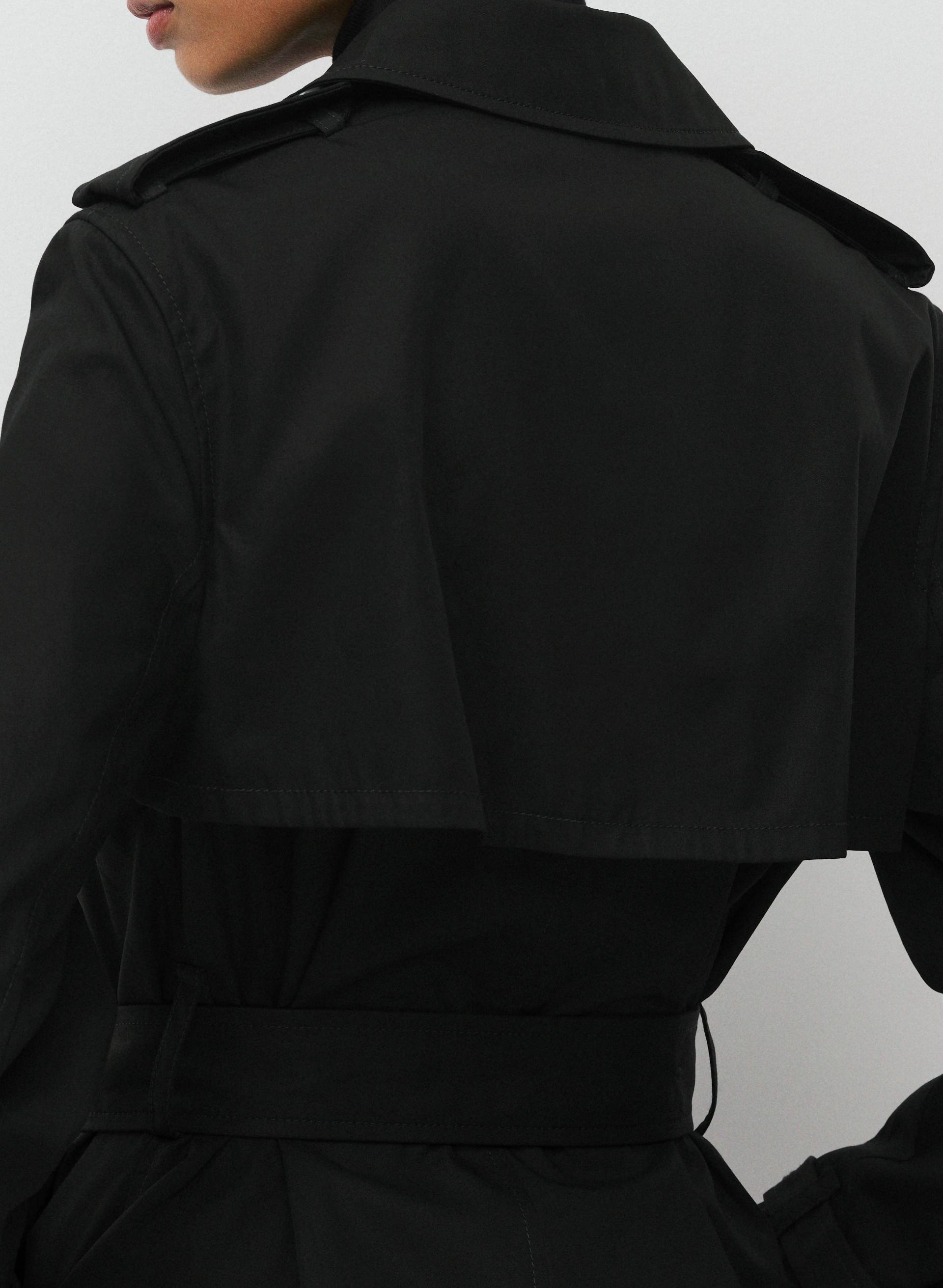 THE FINCH SHORT TRENCH COAT | Aritzia