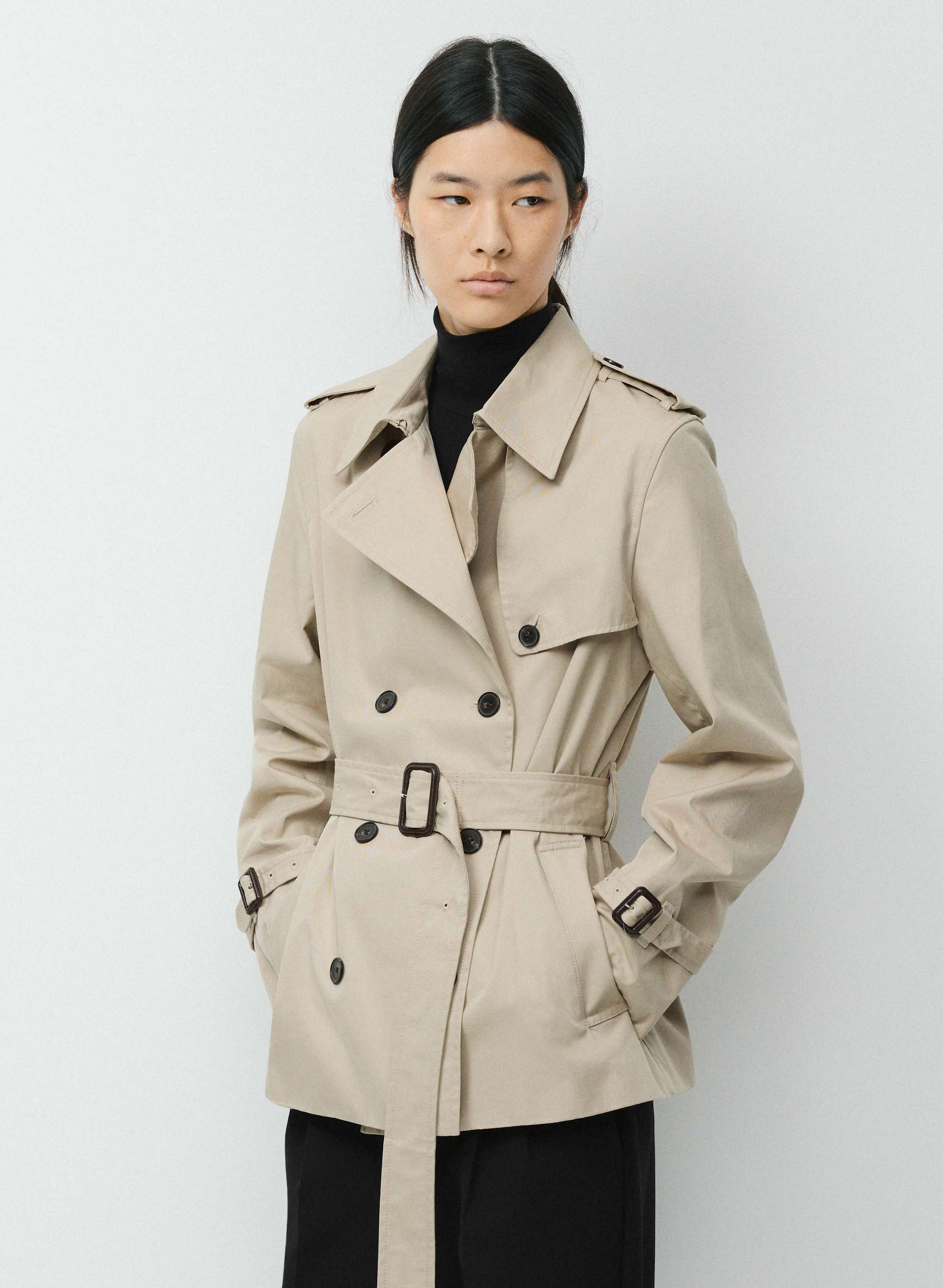 THE FINCH SHORT TRENCH COAT | Aritzia