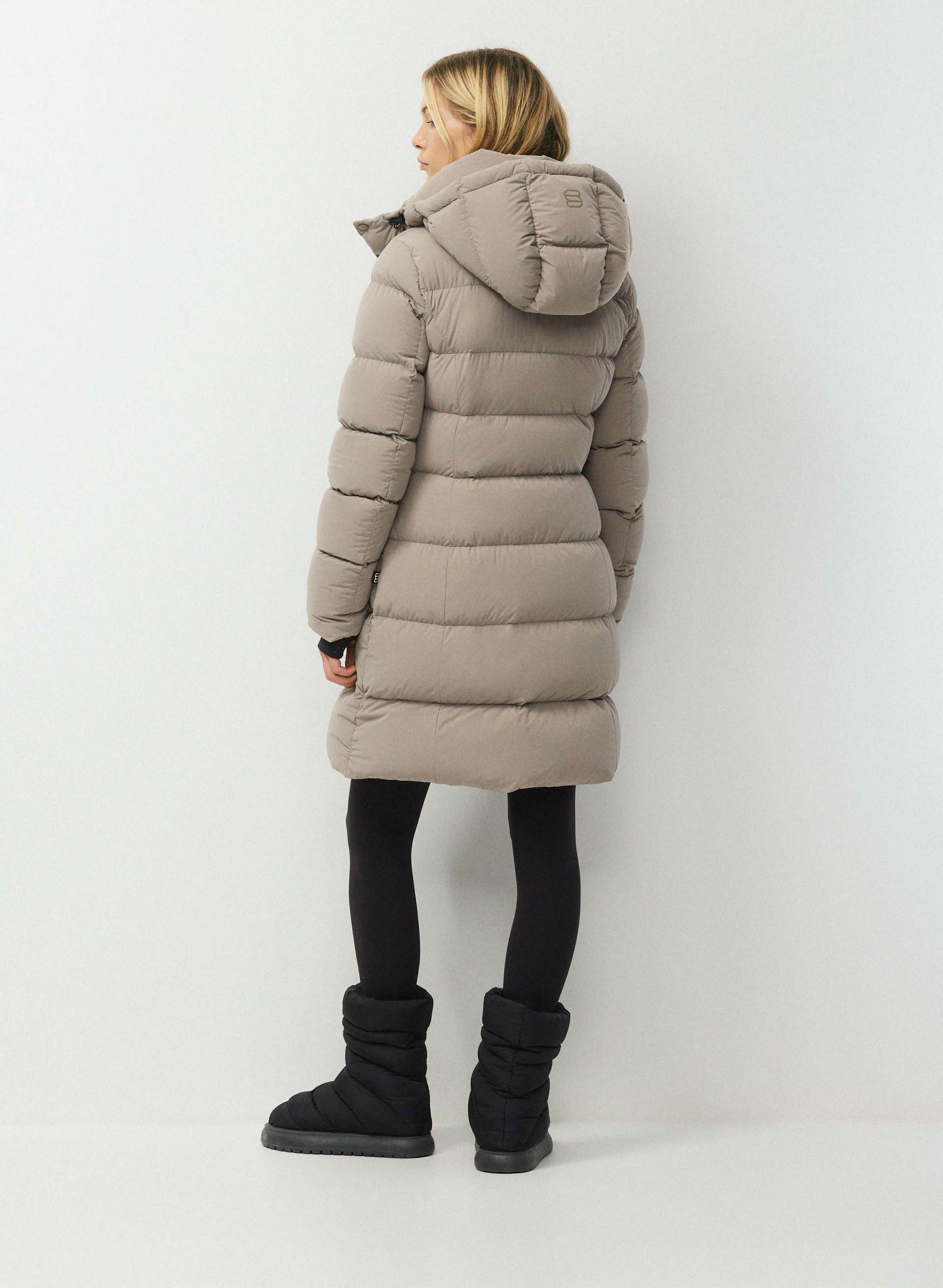 THE SUPERSNUG PUFF™ MID | Aritzia