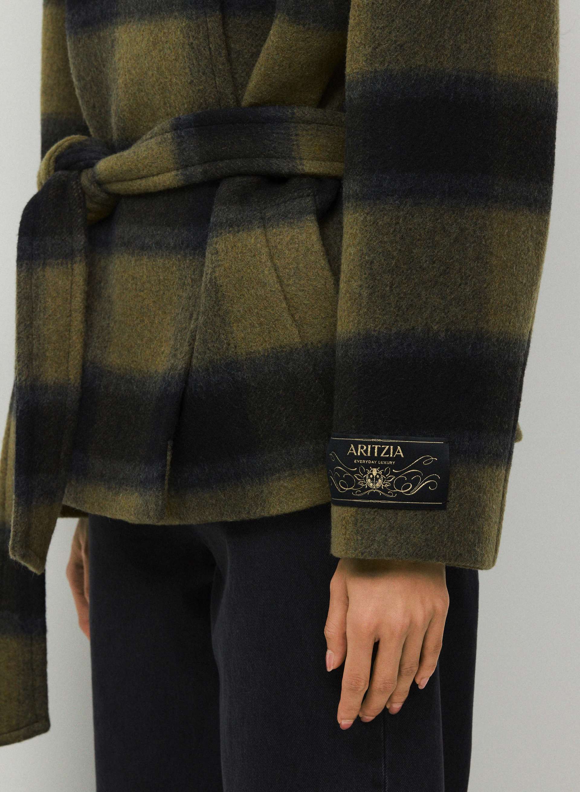 THE ELOWEN COAT | Aritzia