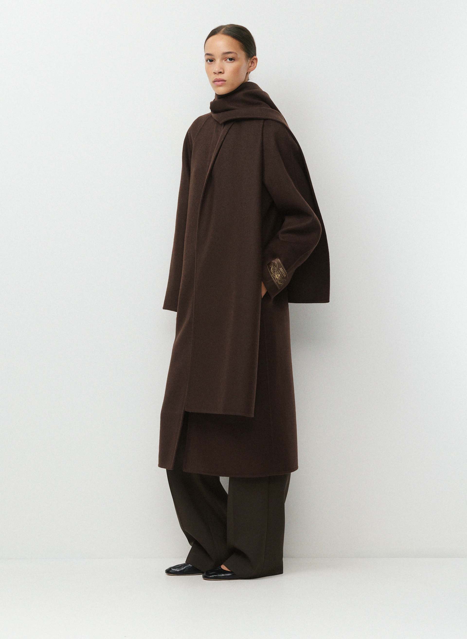 THE EMBRACE DOUBLE-FACED COAT | Aritzia