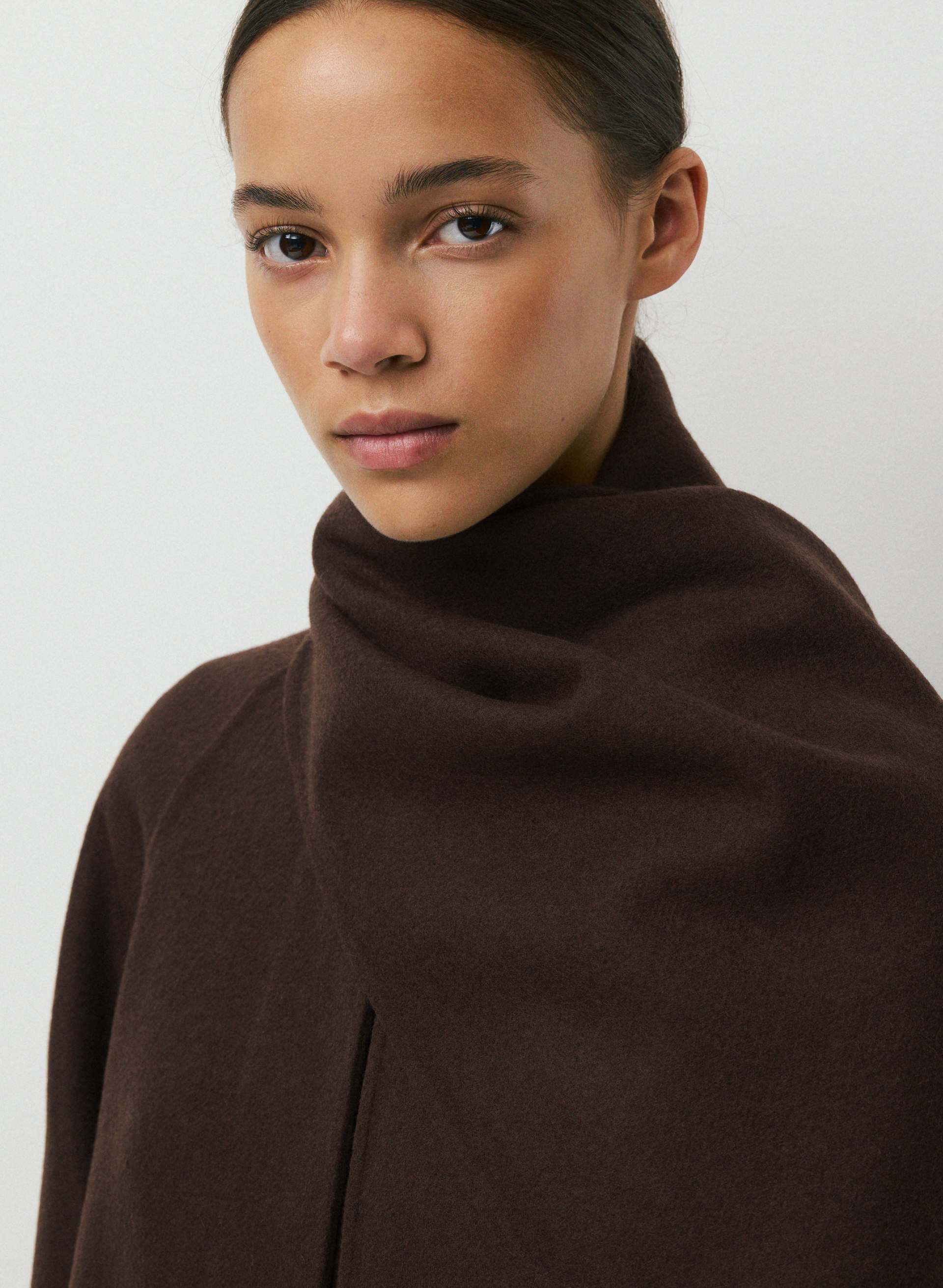 THE EMBRACE DOUBLE-FACED COAT | Aritzia
