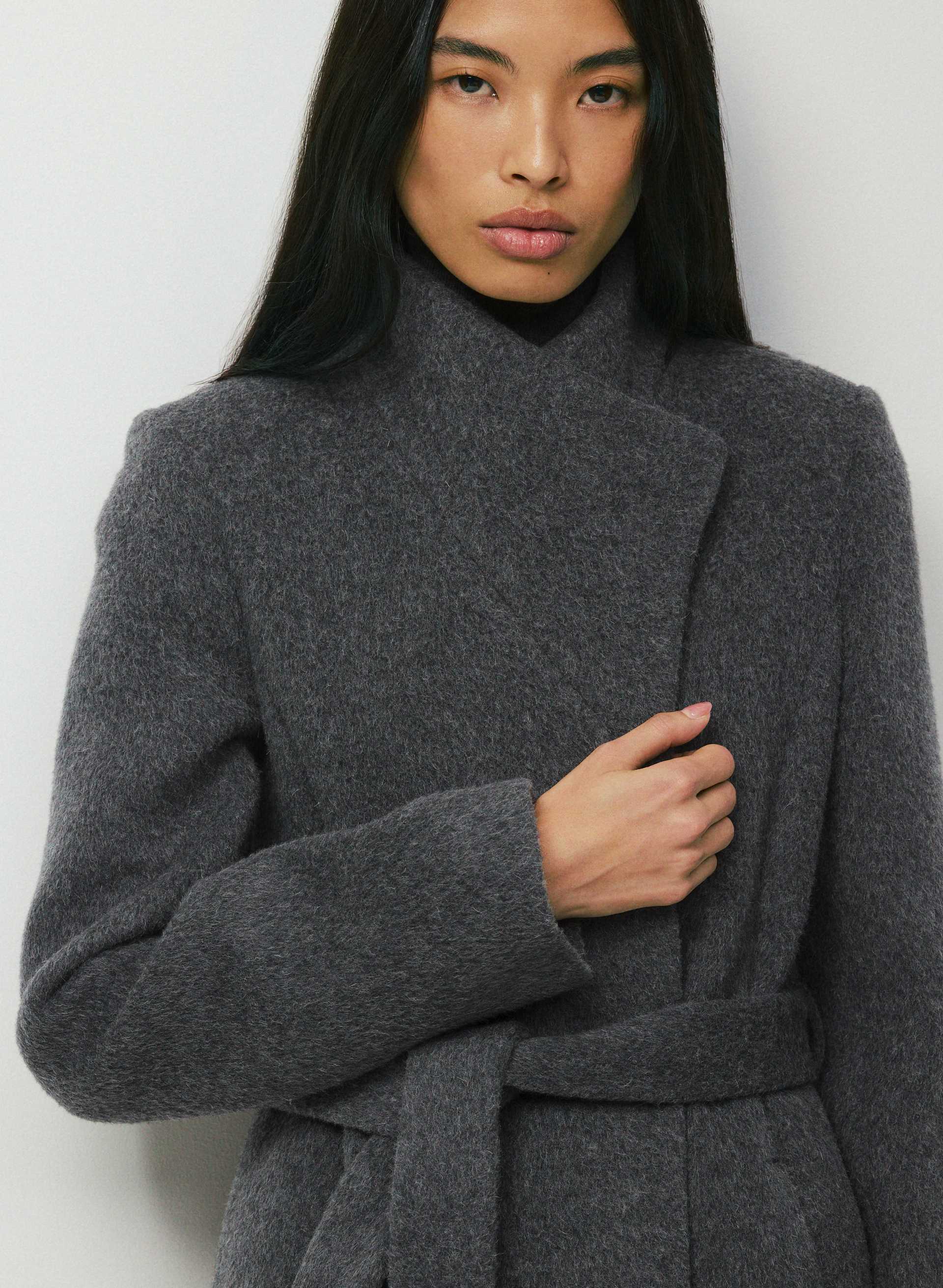 THE CONNOR LONG COAT | Aritzia