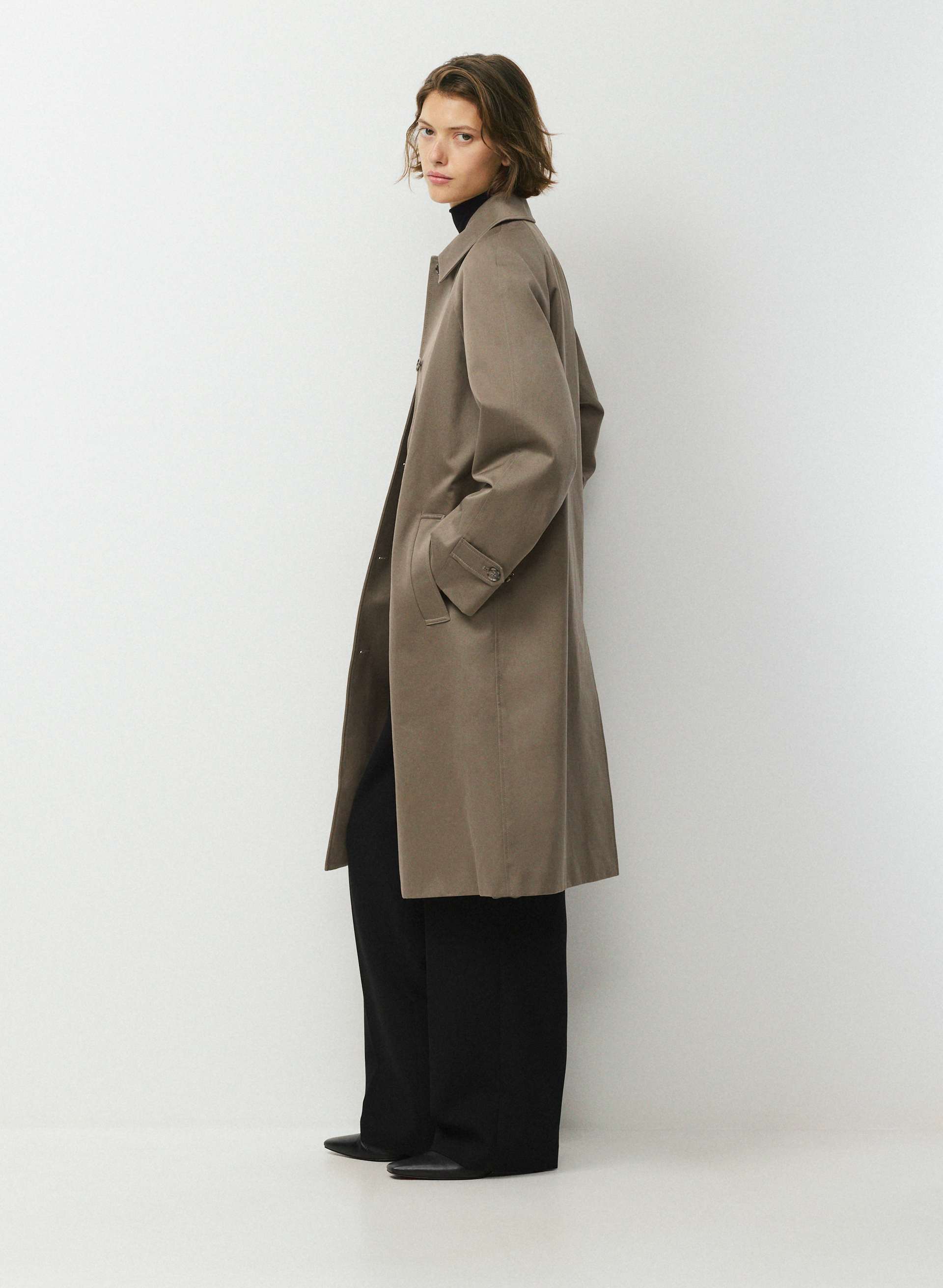 THE REGENT TRENCH COAT | Aritzia