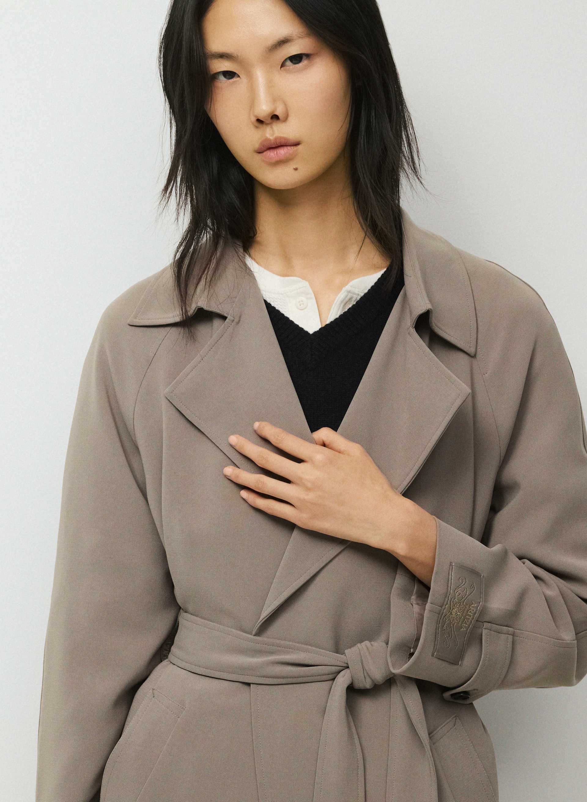 THE SPLENDOR TRENCH COAT | Aritzia