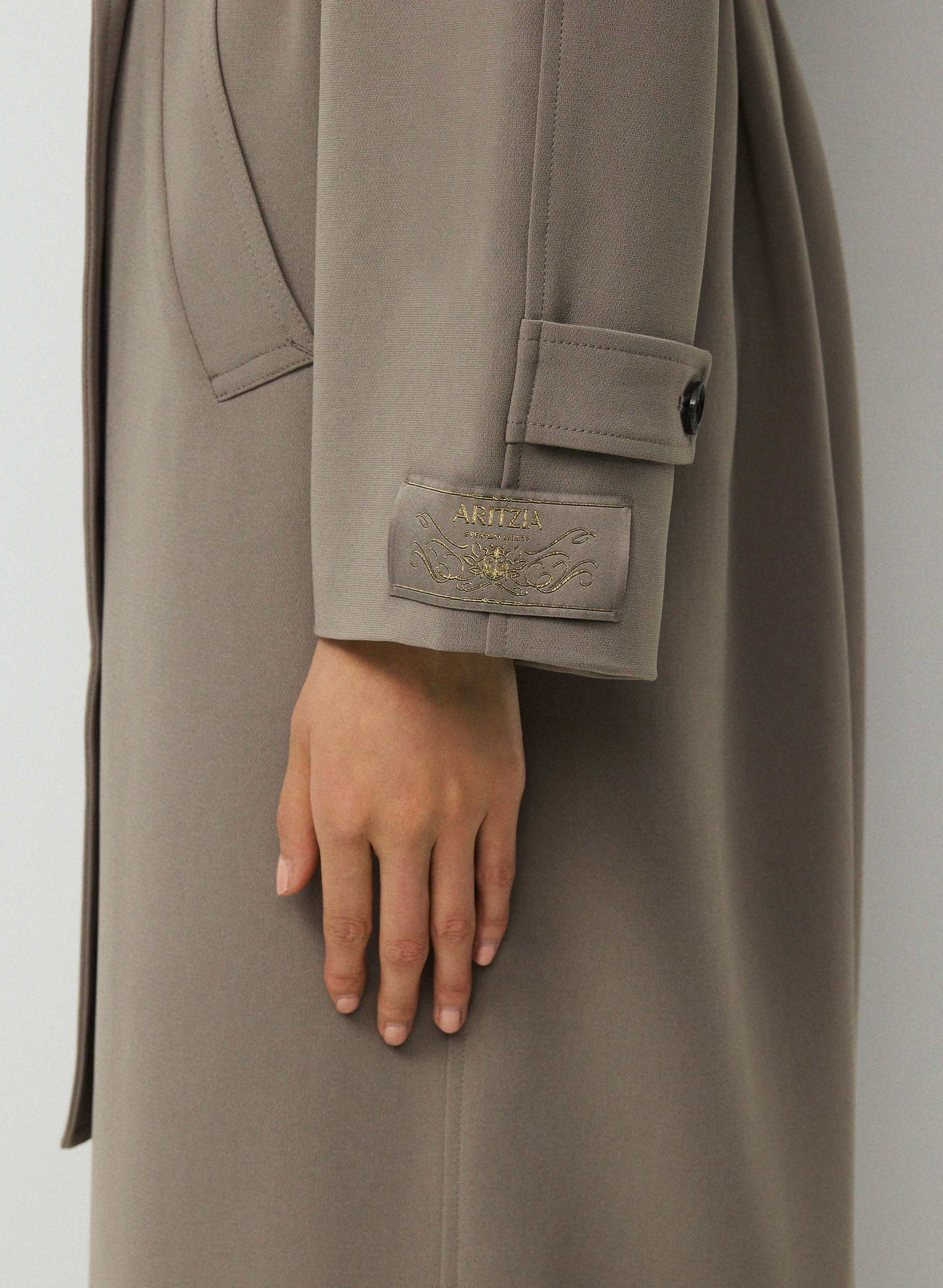 THE SPLENDOR TRENCH COAT | Aritzia