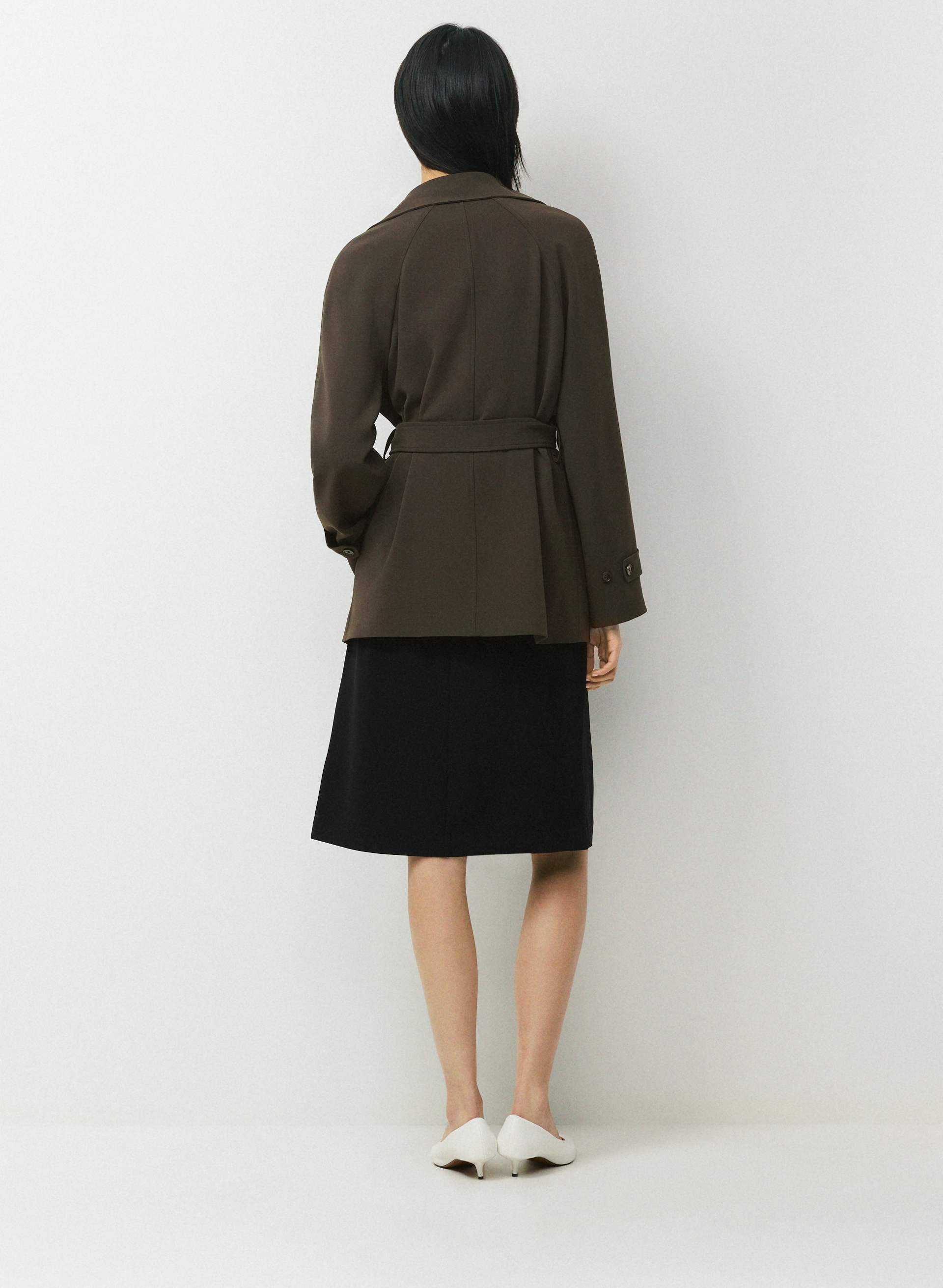 THE SPLENDOR MID TRENCH COAT | Aritzia