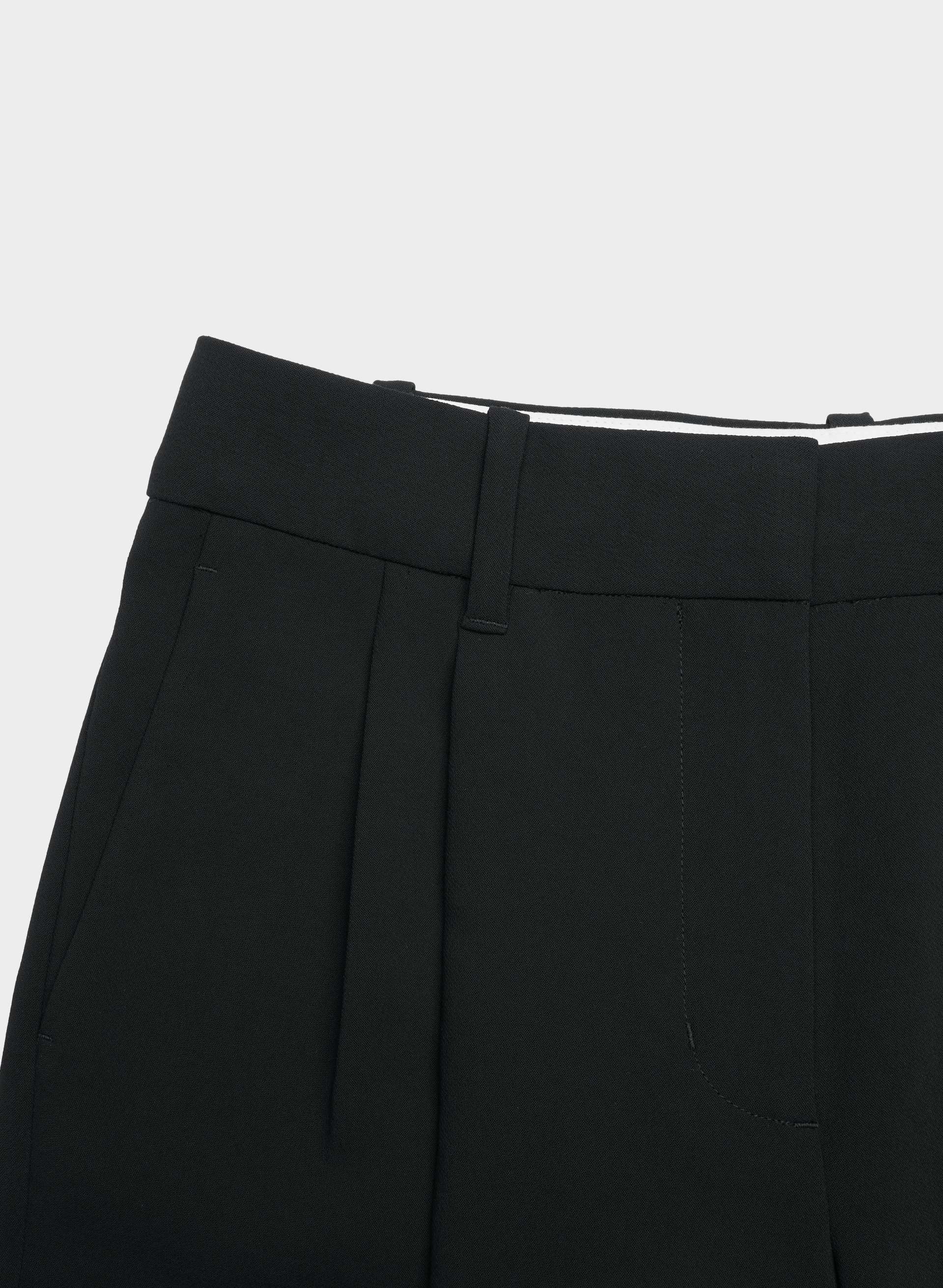 THE EFFORTLESS PANT™ LO-RISE | Aritzia