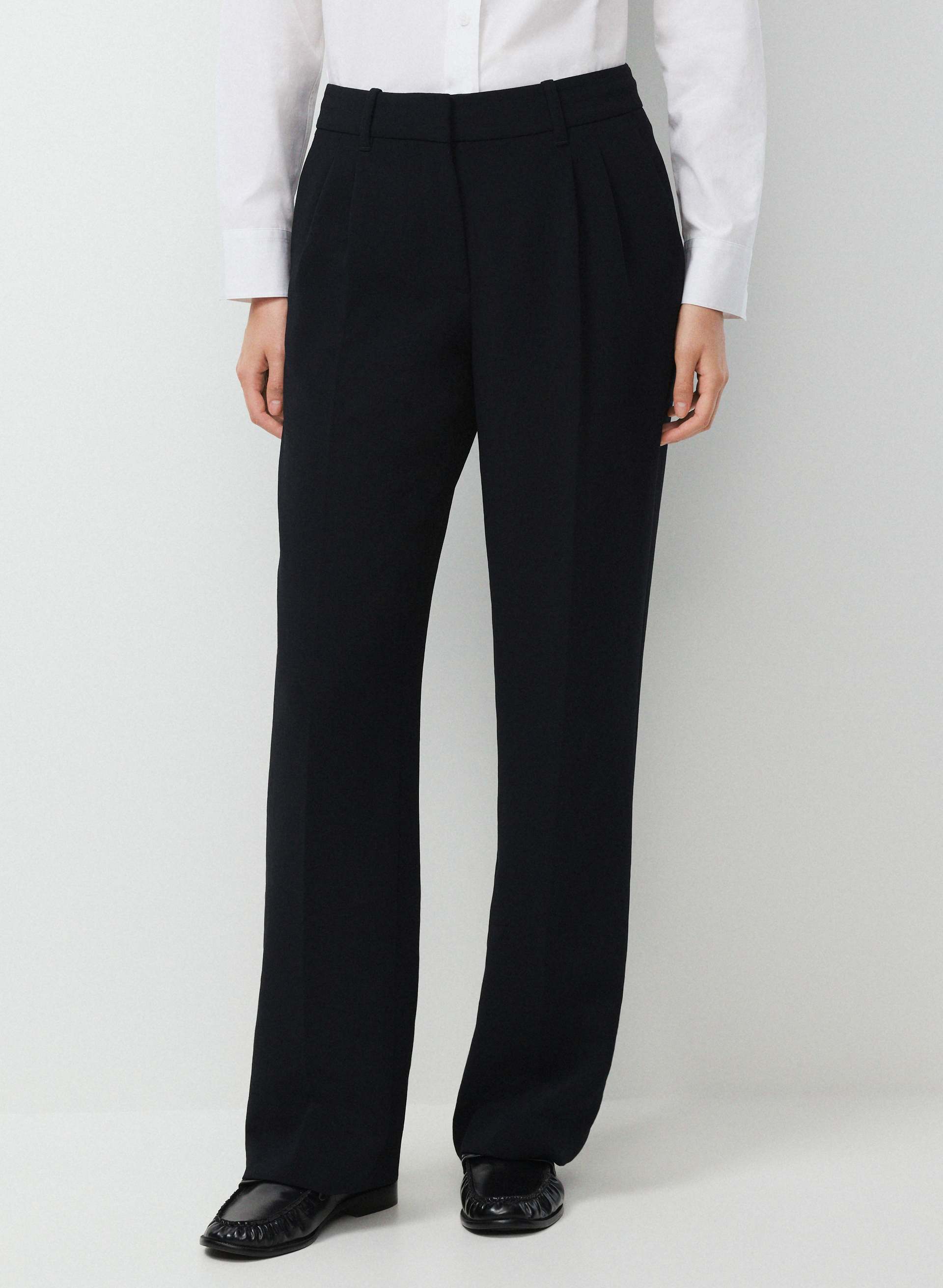 THE EFFORTLESS PANT™ LO-RISE | Aritzia