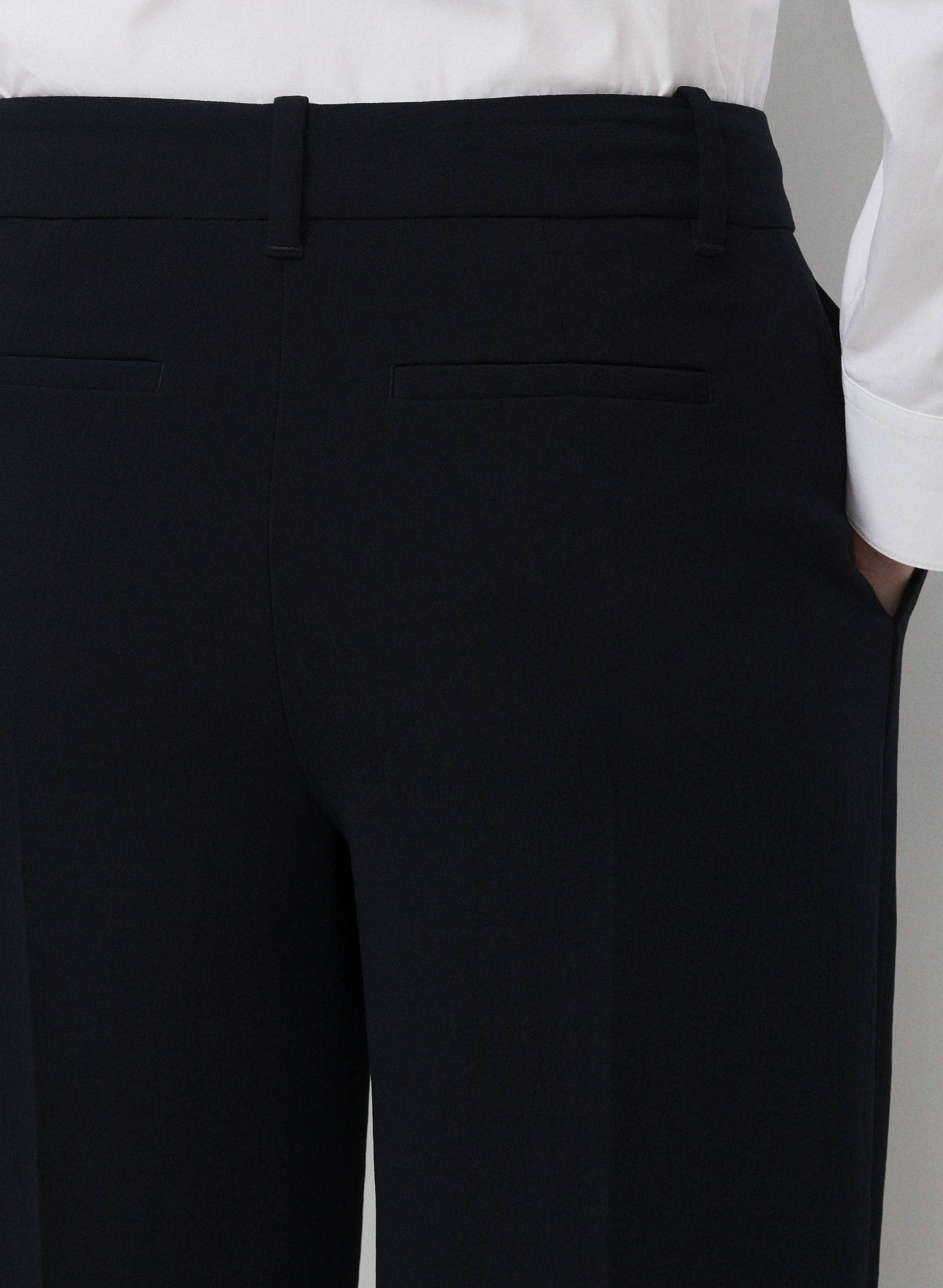 THE EFFORTLESS PANT™ LO-RISE | Aritzia