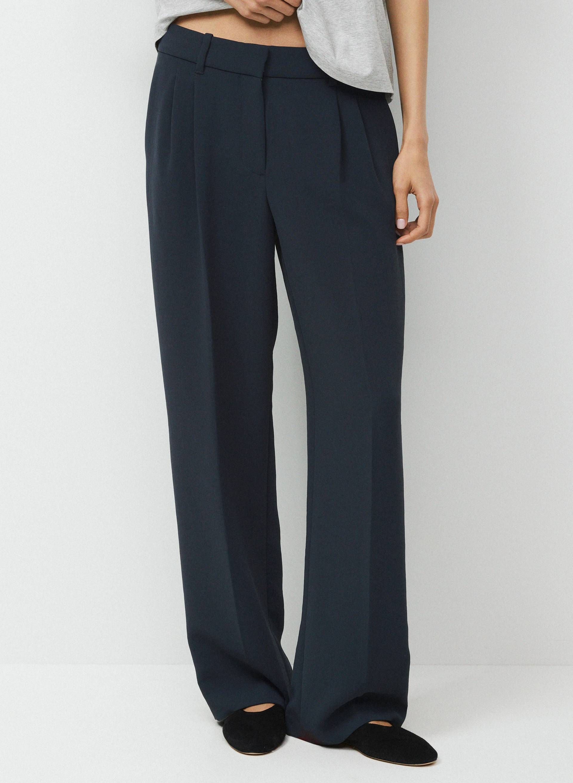 THE EFFORTLESS PANT™ LO-RISE | Aritzia