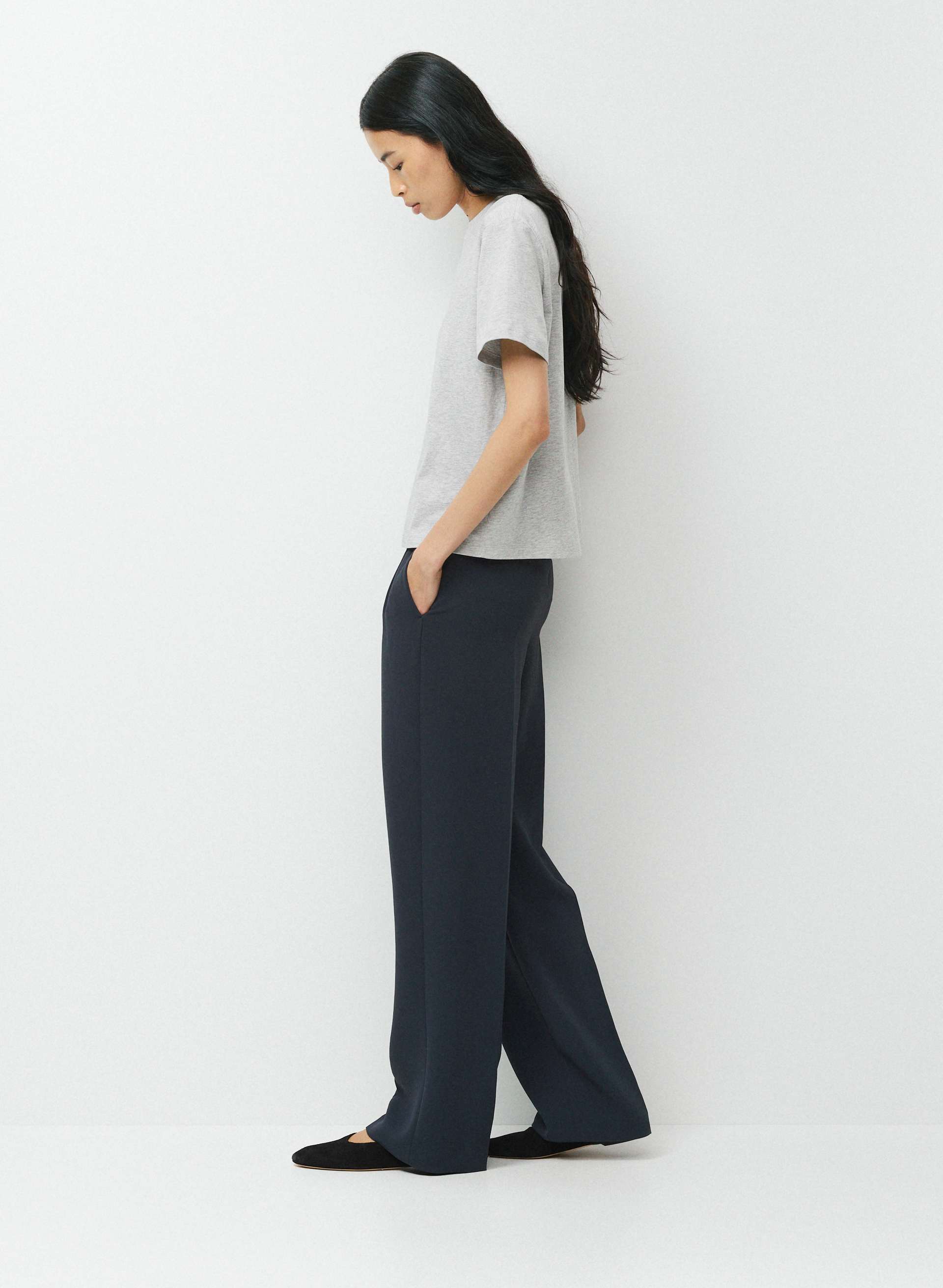 THE EFFORTLESS PANT™ LO-RISE | Aritzia