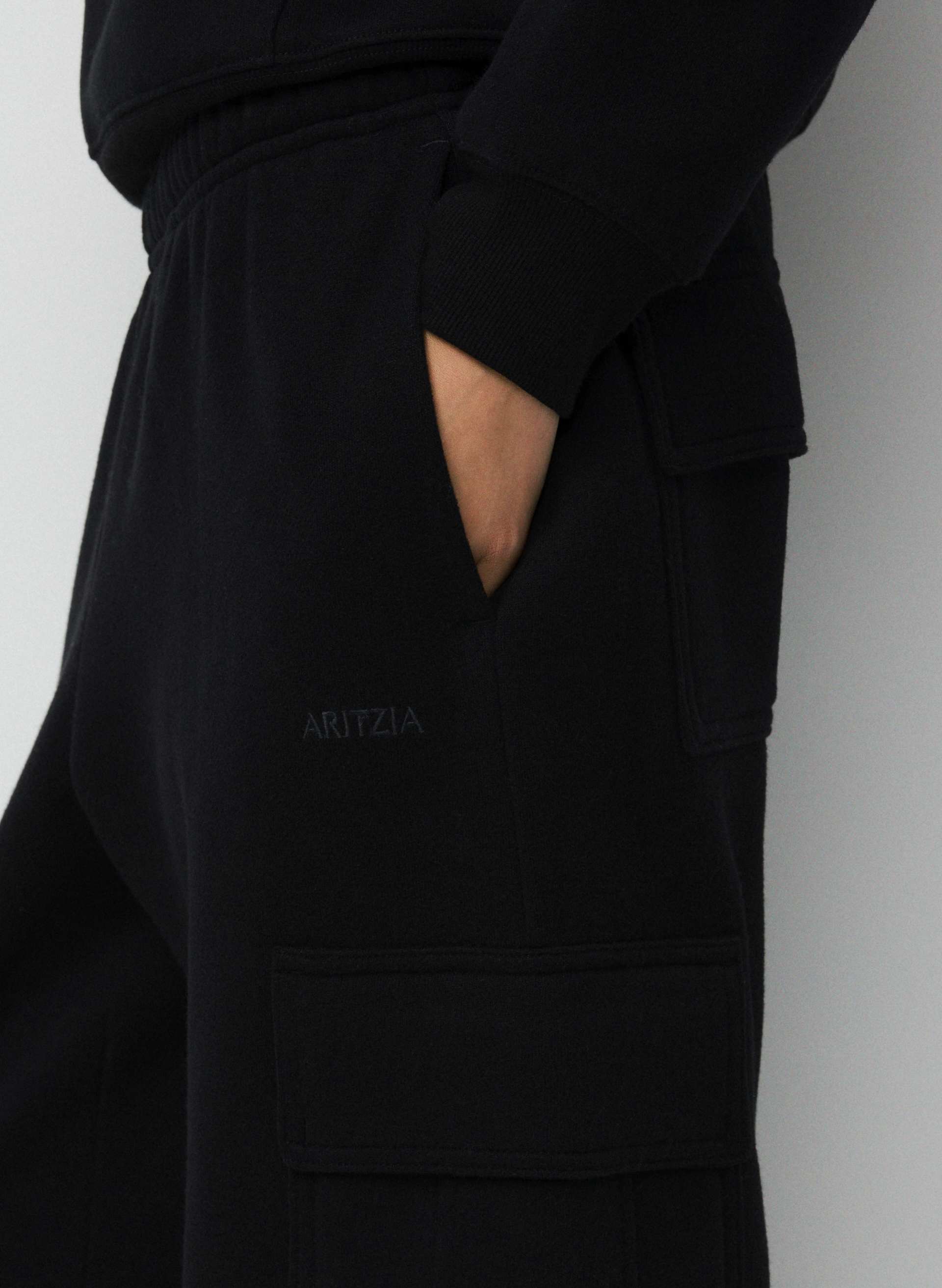 COZY SWEATFLEECE MEGA CARGO™ SWEATPANT | Aritzia