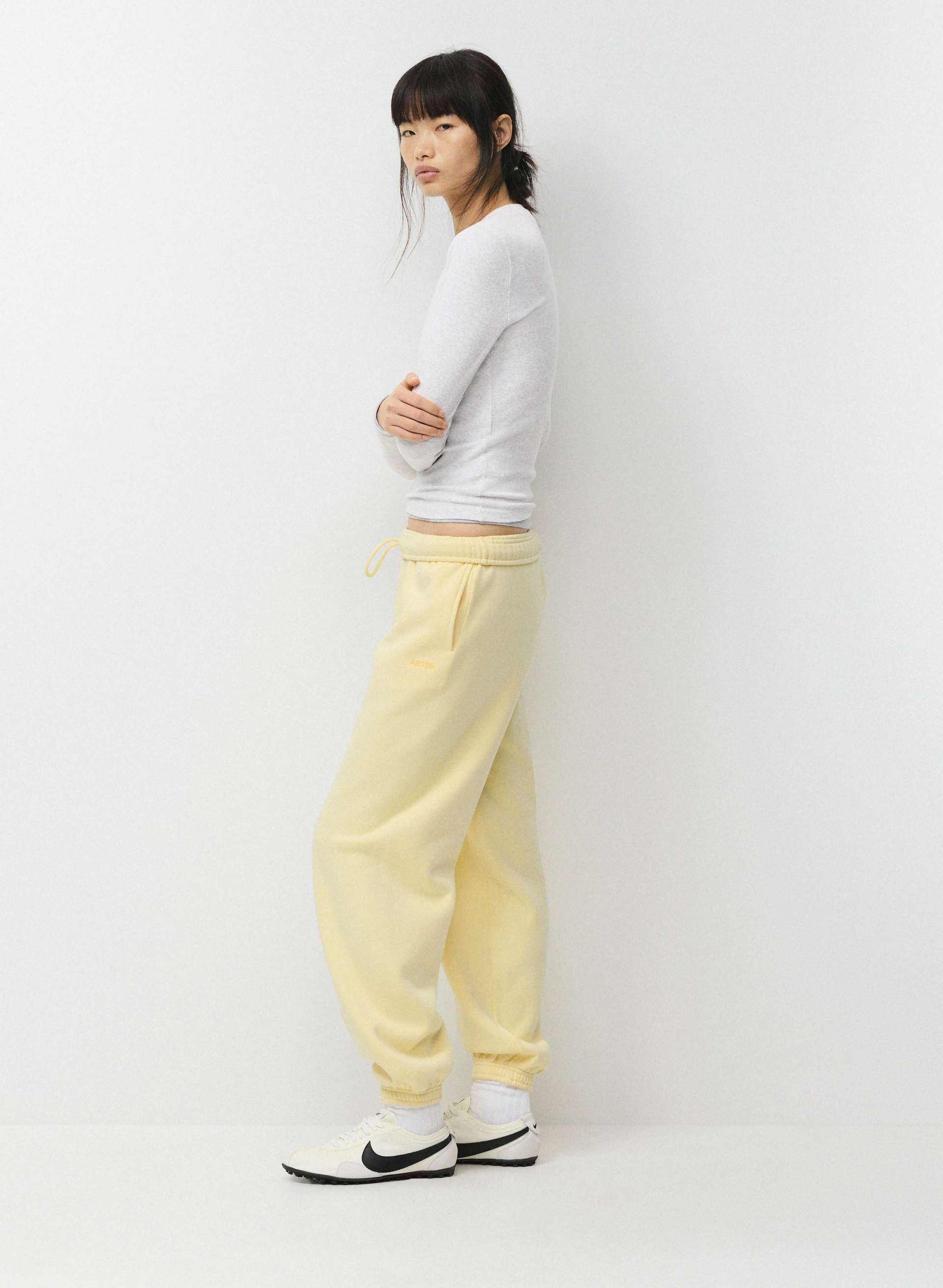 PANTALON JOGGEUR COUPE MÉGA - MOLLETON DOUILLET - Pantalon joggeur surdimensionné en molleton très apprécié. 