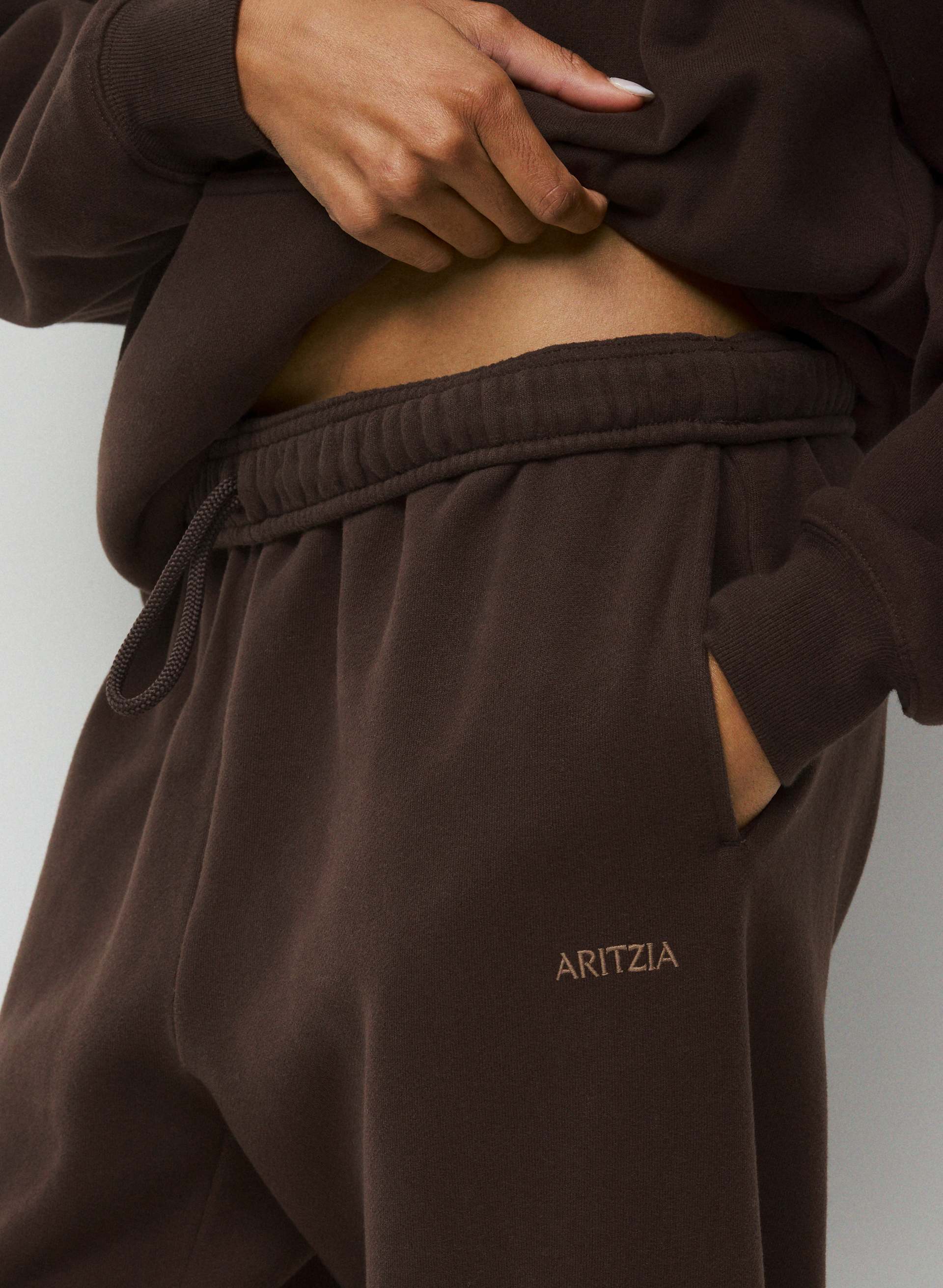 COZY SWEATFLEECE MEGA JOGGER | Aritzia
