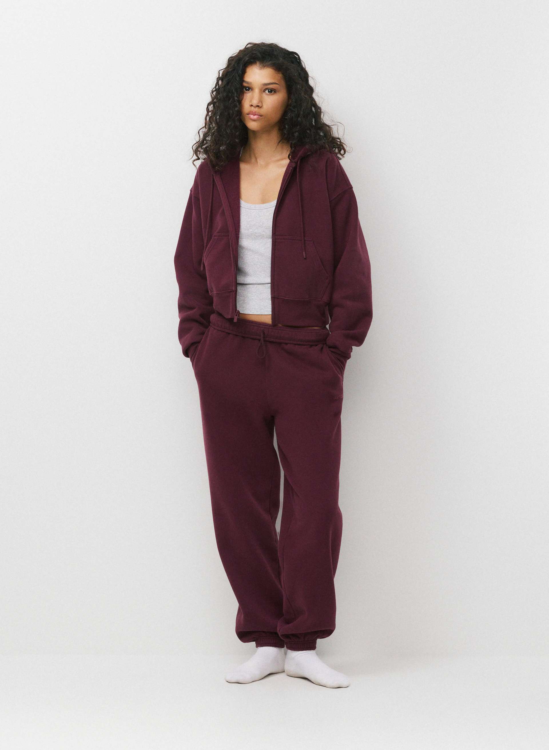 COZY SWEATFLEECE MEGA JOGGER - Fan-favourite oversized fleece joggers. 