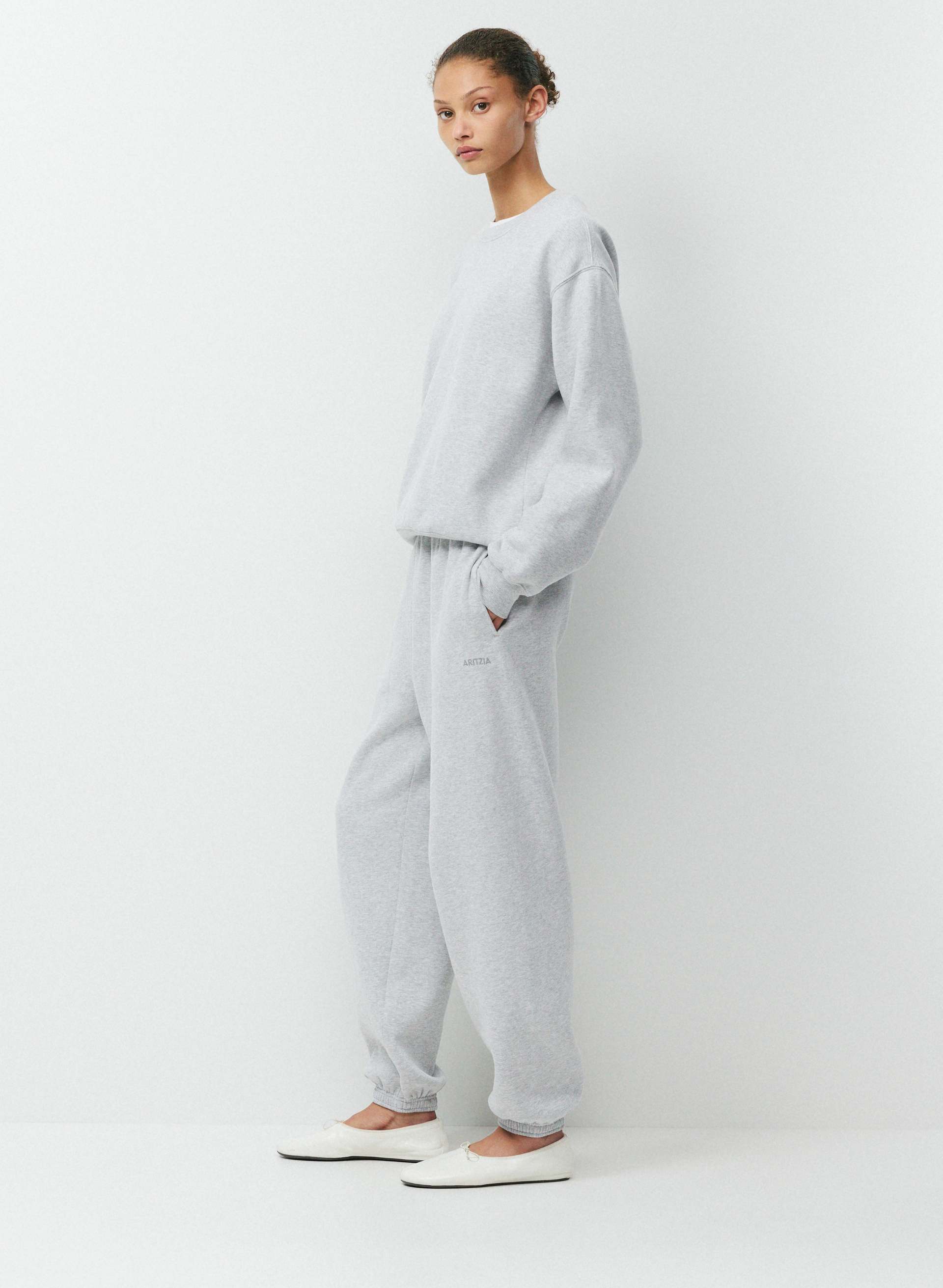 COZY SWEATFLEECE MEGA JOGGER | Aritzia