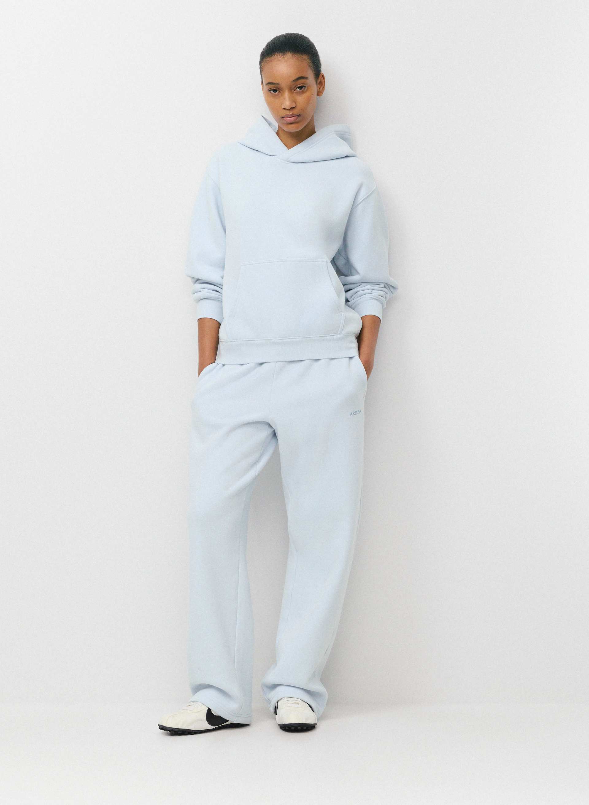 COZY SWEATFLEECE MEGA STRAIGHT™ SWEATPANT | Aritzia