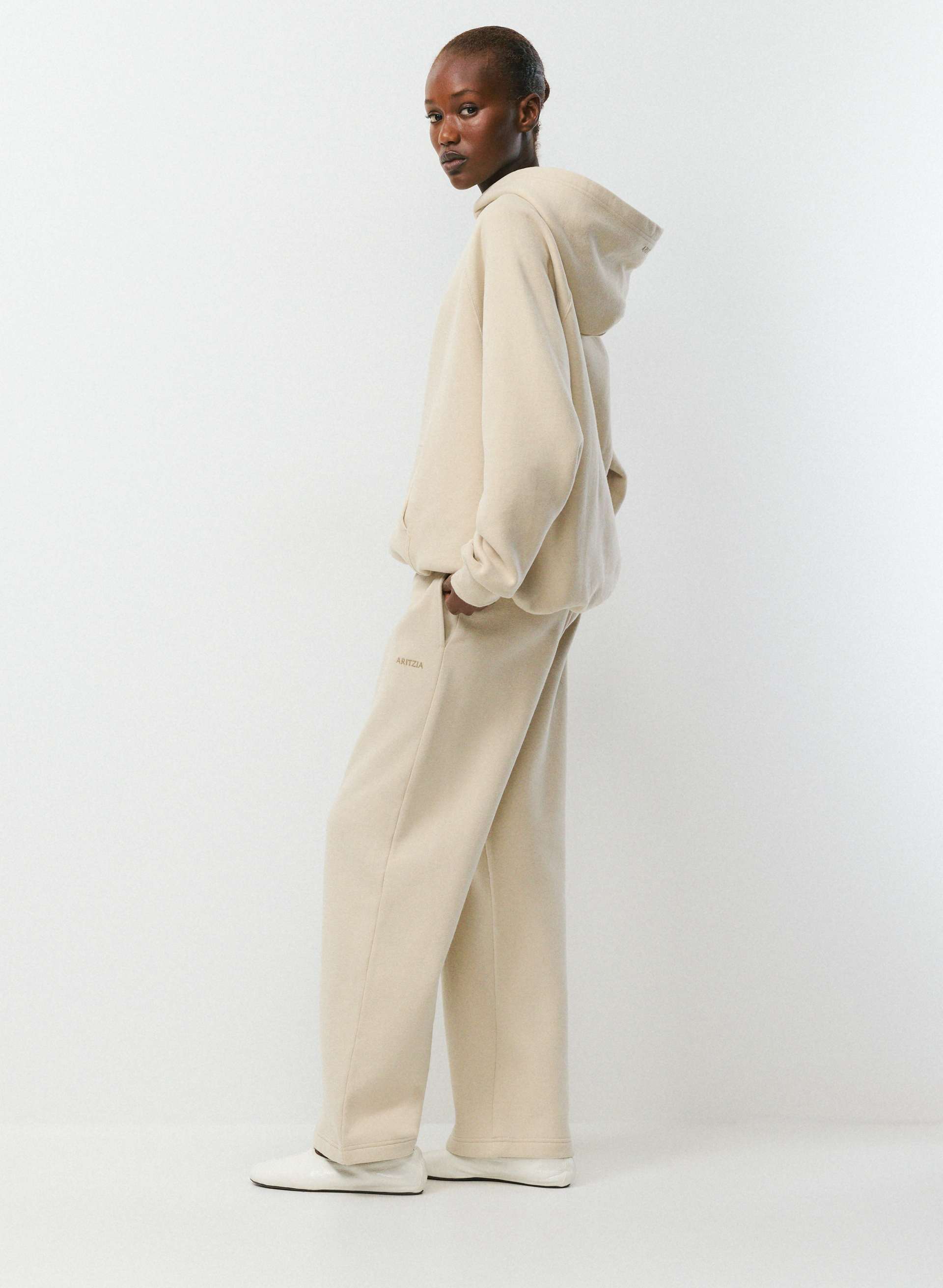 COZY SWEATFLEECE BOYFRIEND WIDE SWEATPANT | Aritzia