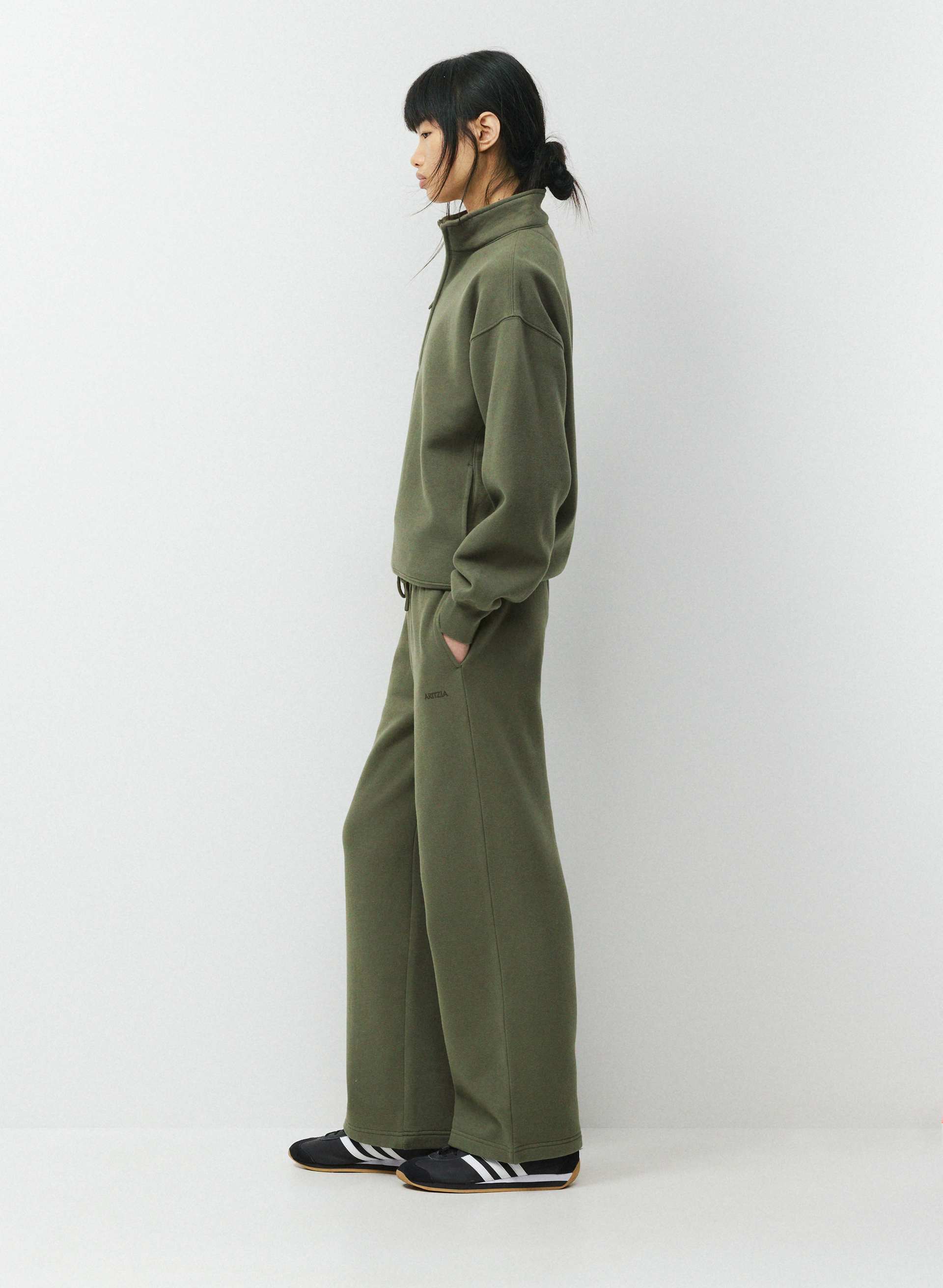 COZY SWEATFLEECE BOYFRIEND WIDE SWEATPANT | Aritzia