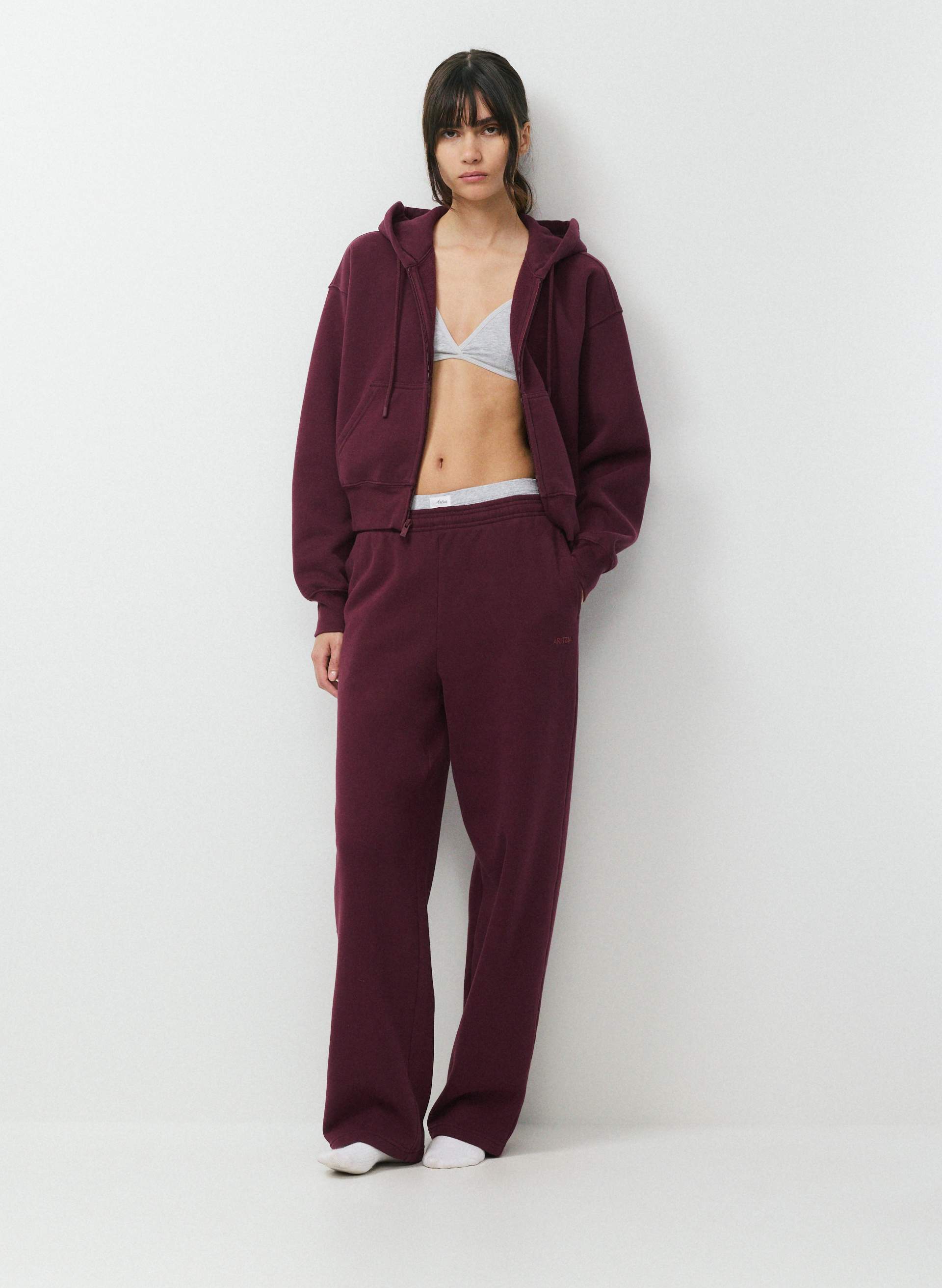 COZY SWEATFLEECE BOYFRIEND BARREL SWEATPANT | Aritzia