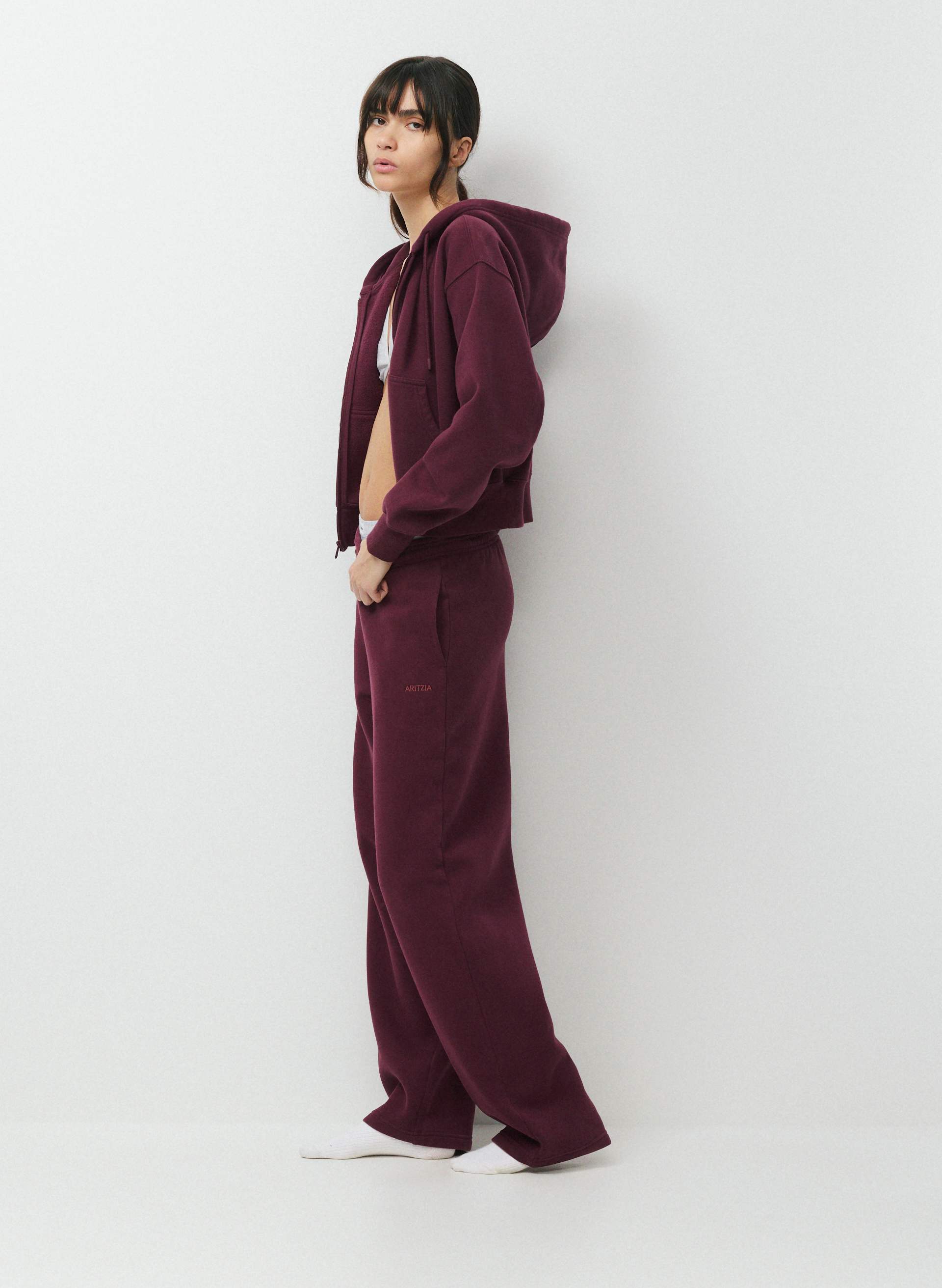 COZY SWEATFLEECE BOYFRIEND BARREL SWEATPANT | Aritzia