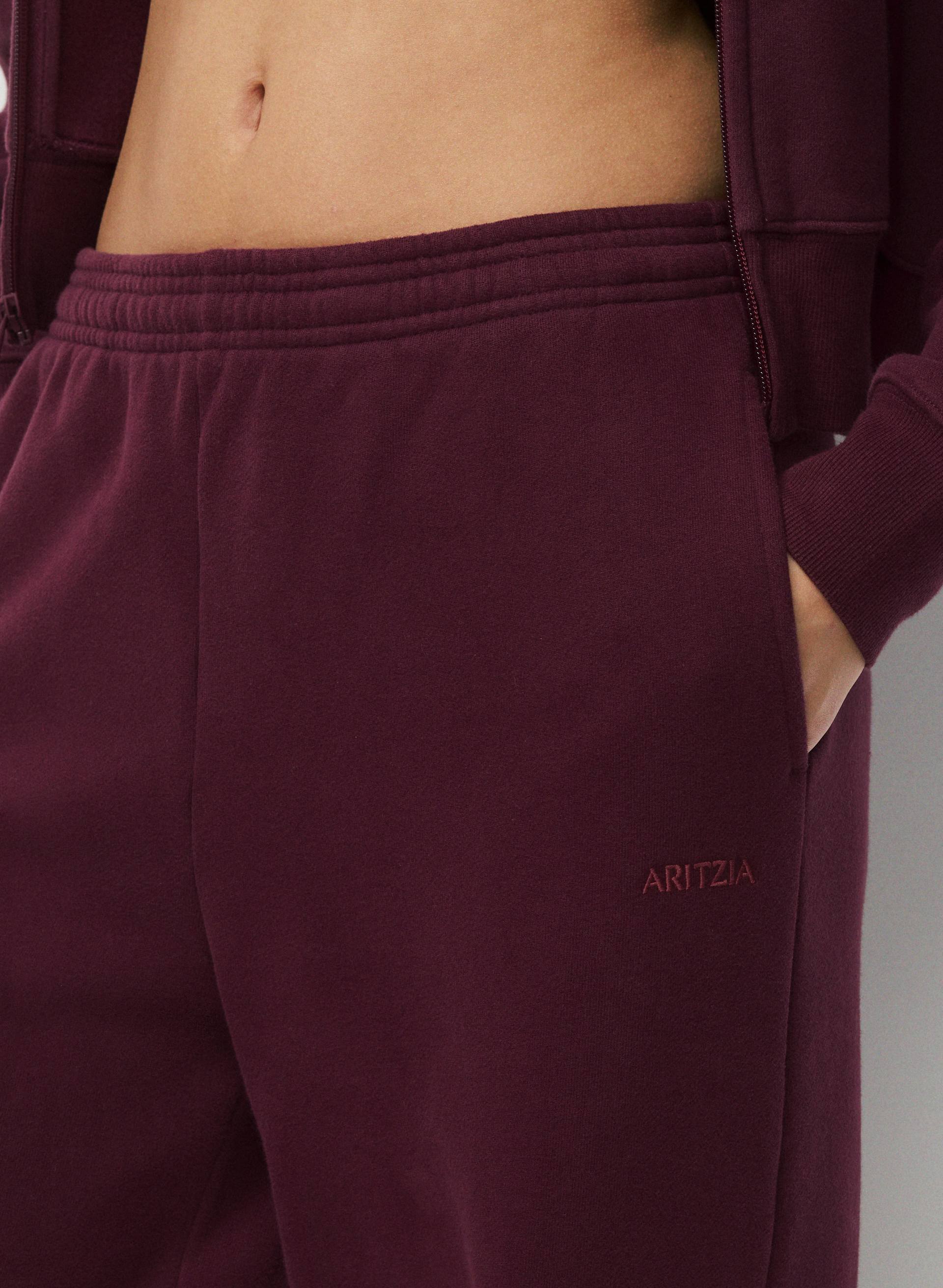COZY SWEATFLEECE BOYFRIEND BARREL SWEATPANT | Aritzia