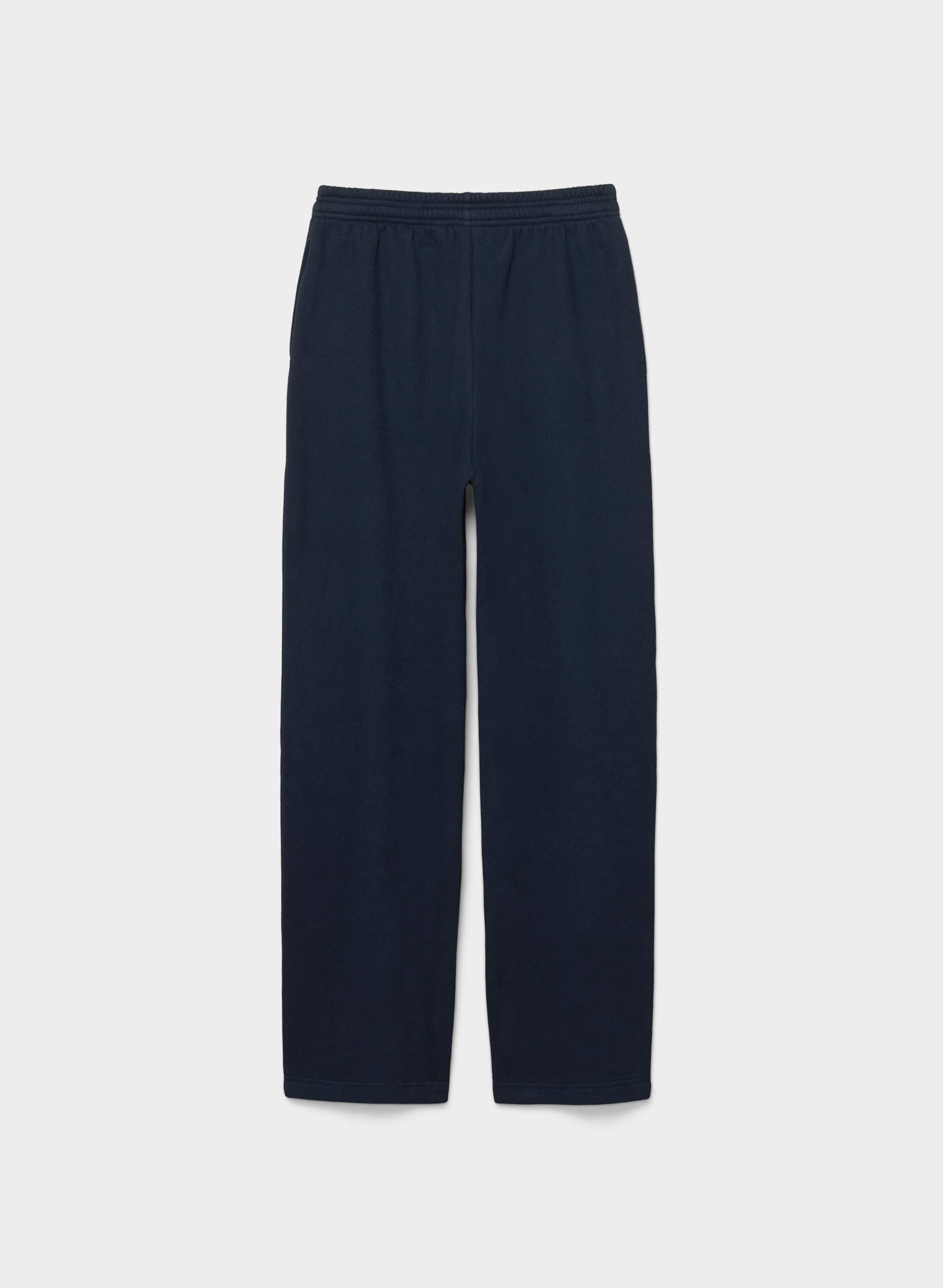 COZY SWEATFLEECE BOYFRIEND BARREL SWEATPANT | Aritzia