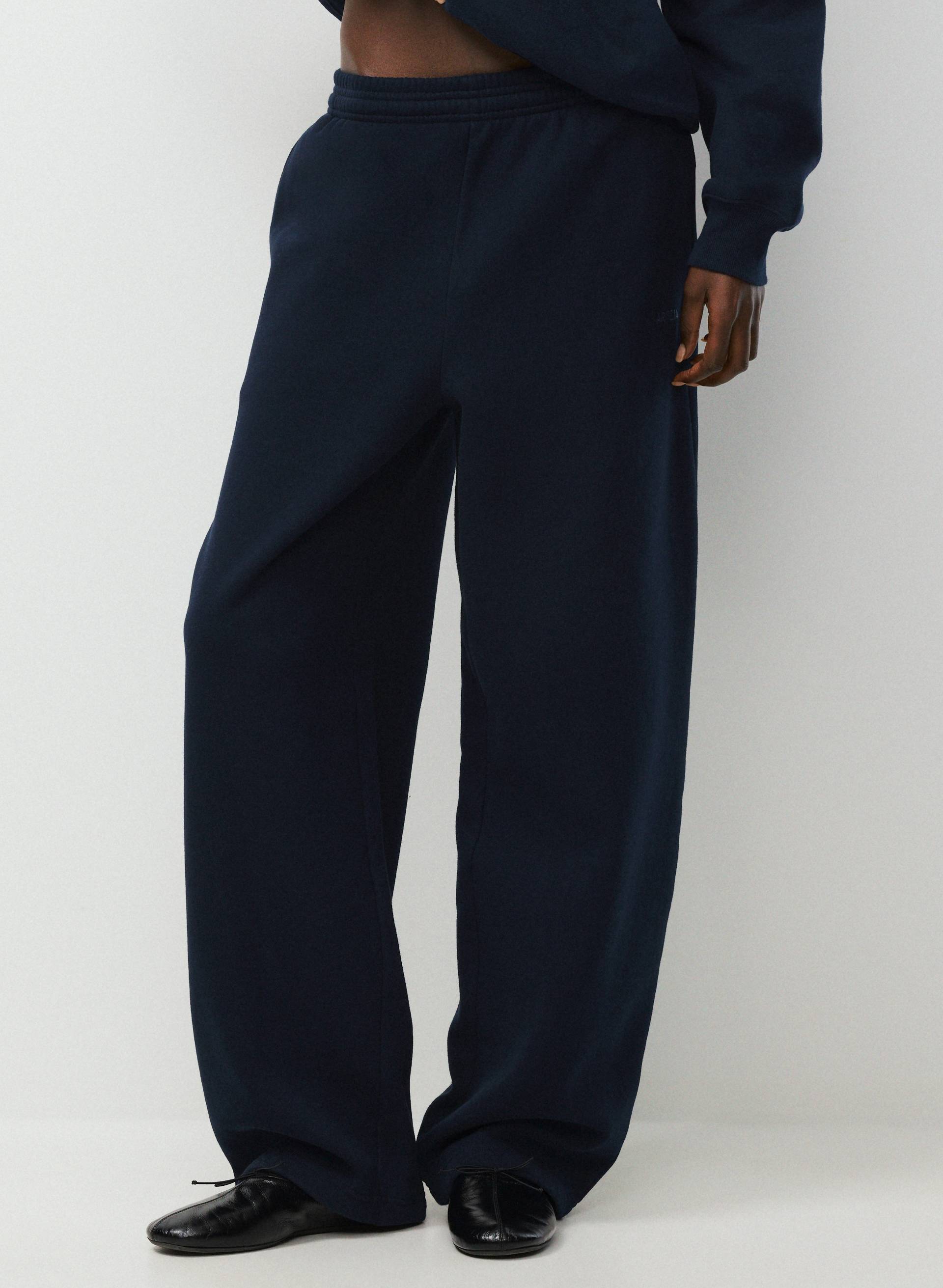 COZY SWEATFLEECE BOYFRIEND BARREL SWEATPANT | Aritzia