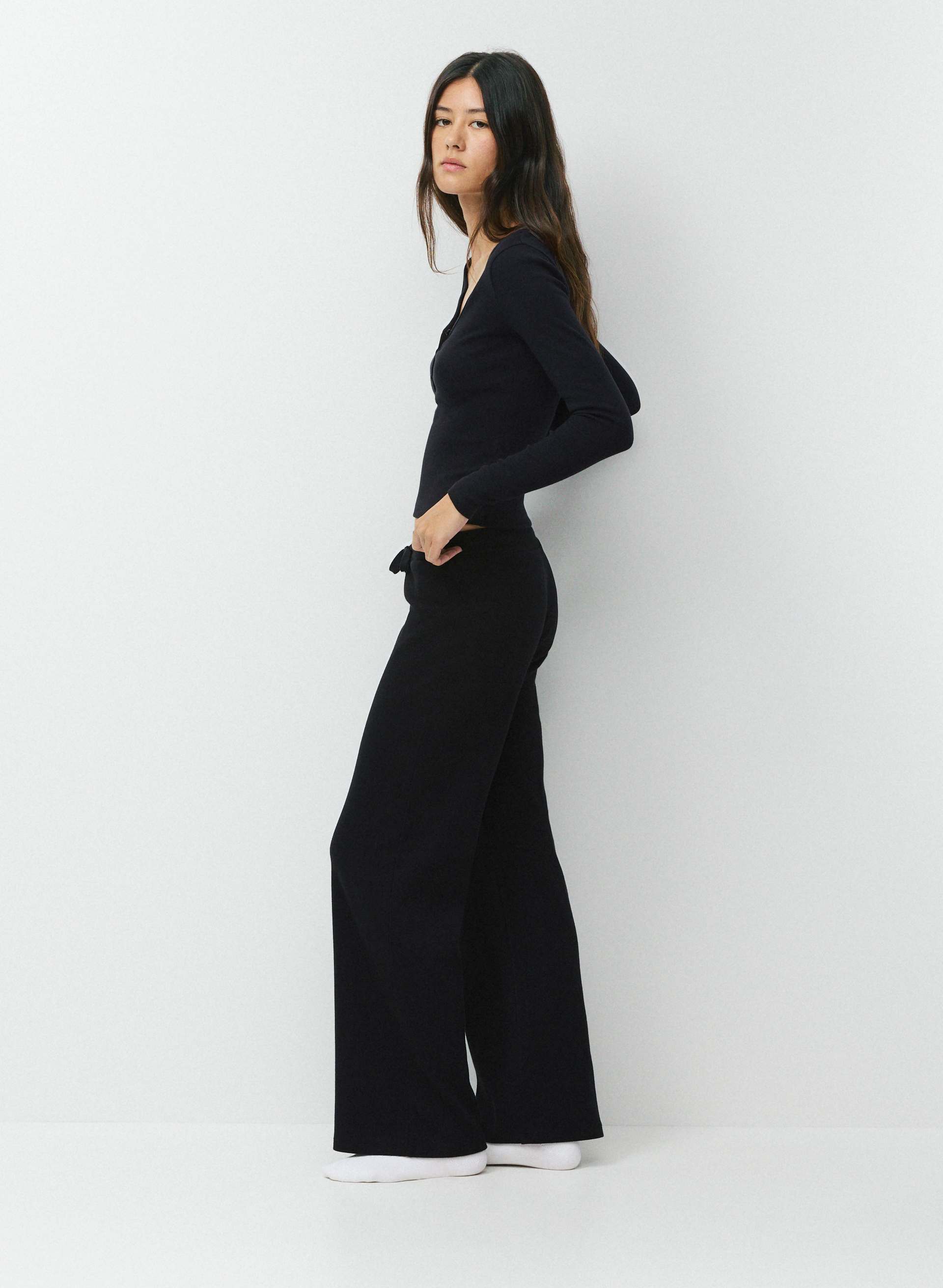 HomeStretch™ Rib Kickback Pant | Aritzia US