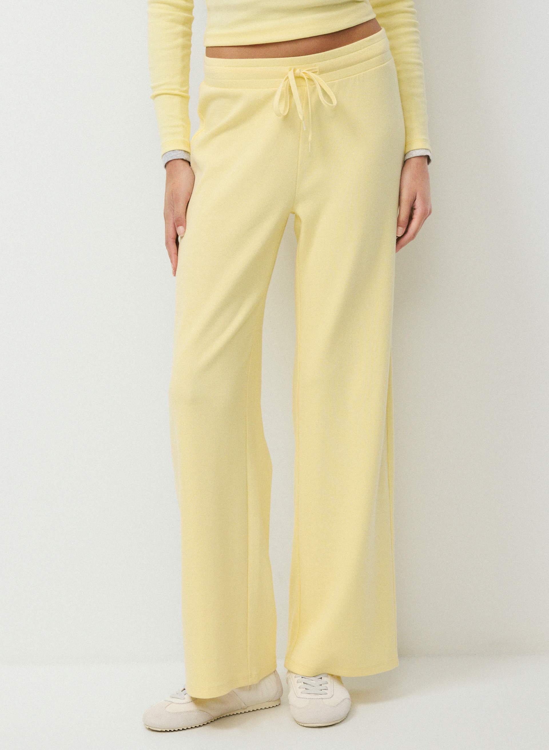 HomeStretch™ Rib Kickback Pant | Aritzia US