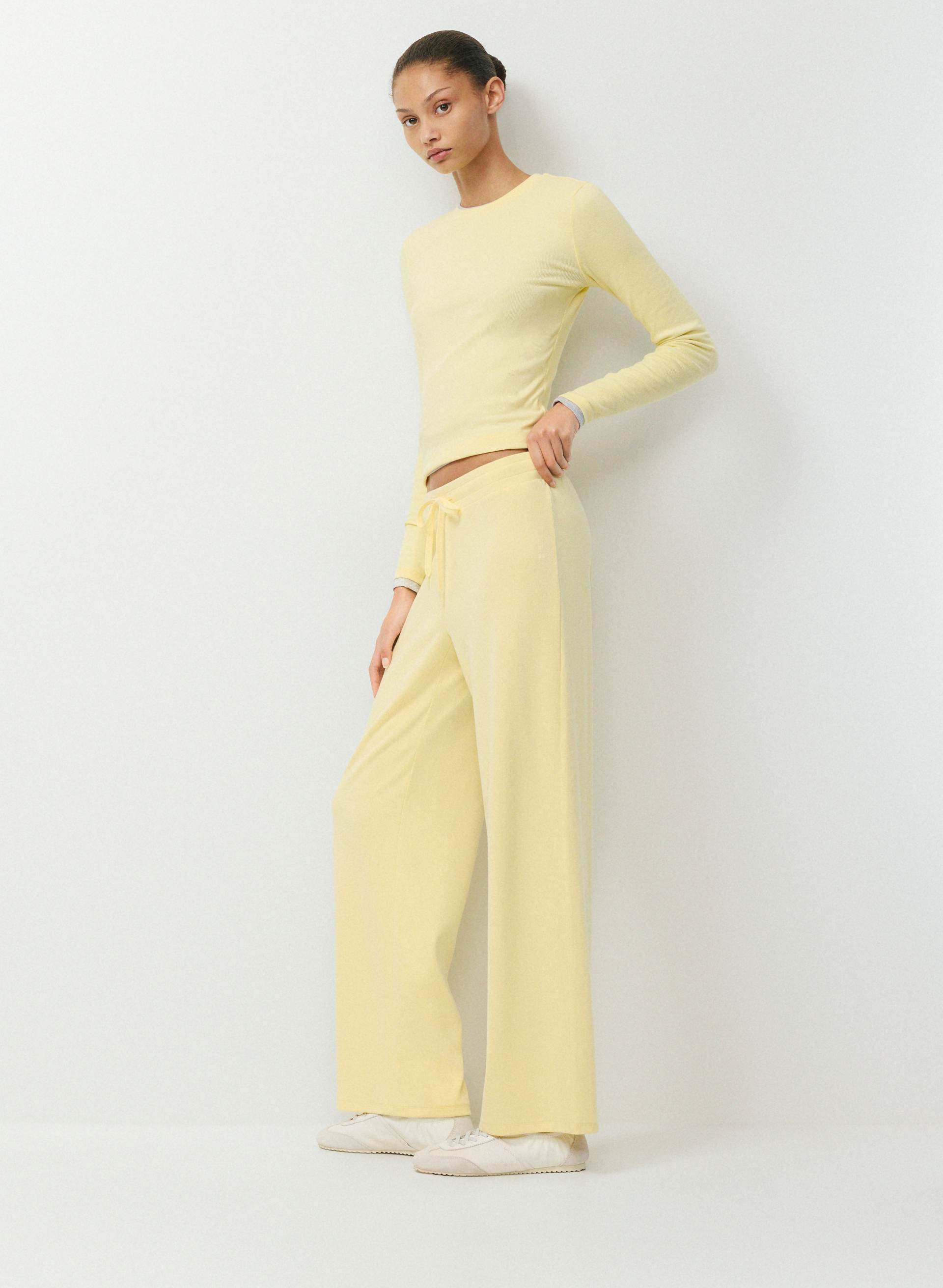 HomeStretch™ Rib Kickback Pant | Aritzia US