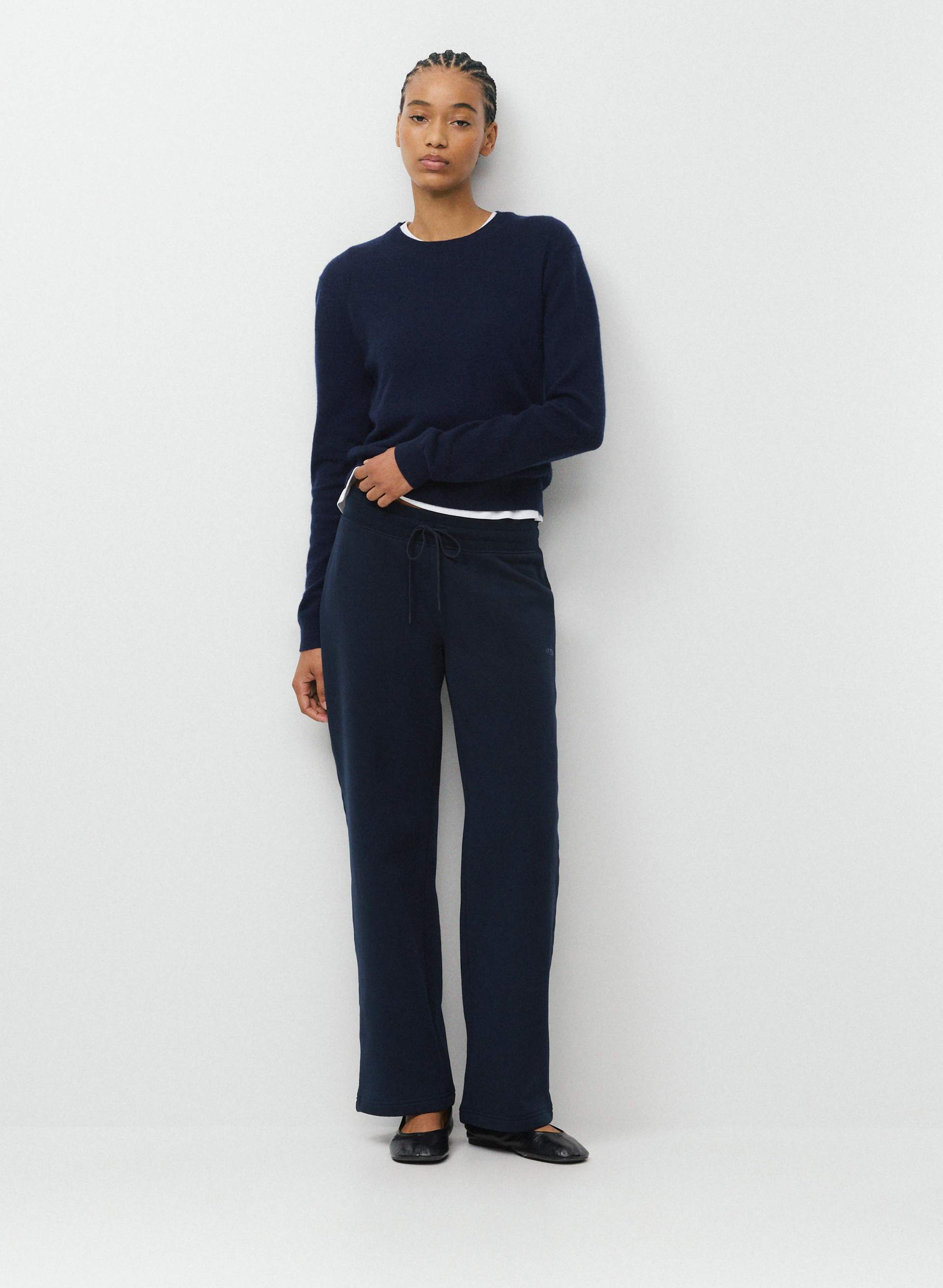 COZY SWEATFLEECE PERFECT BANDED SWEATPANT - Mid-rise wide-leg sweatpants with a wide waistband. 