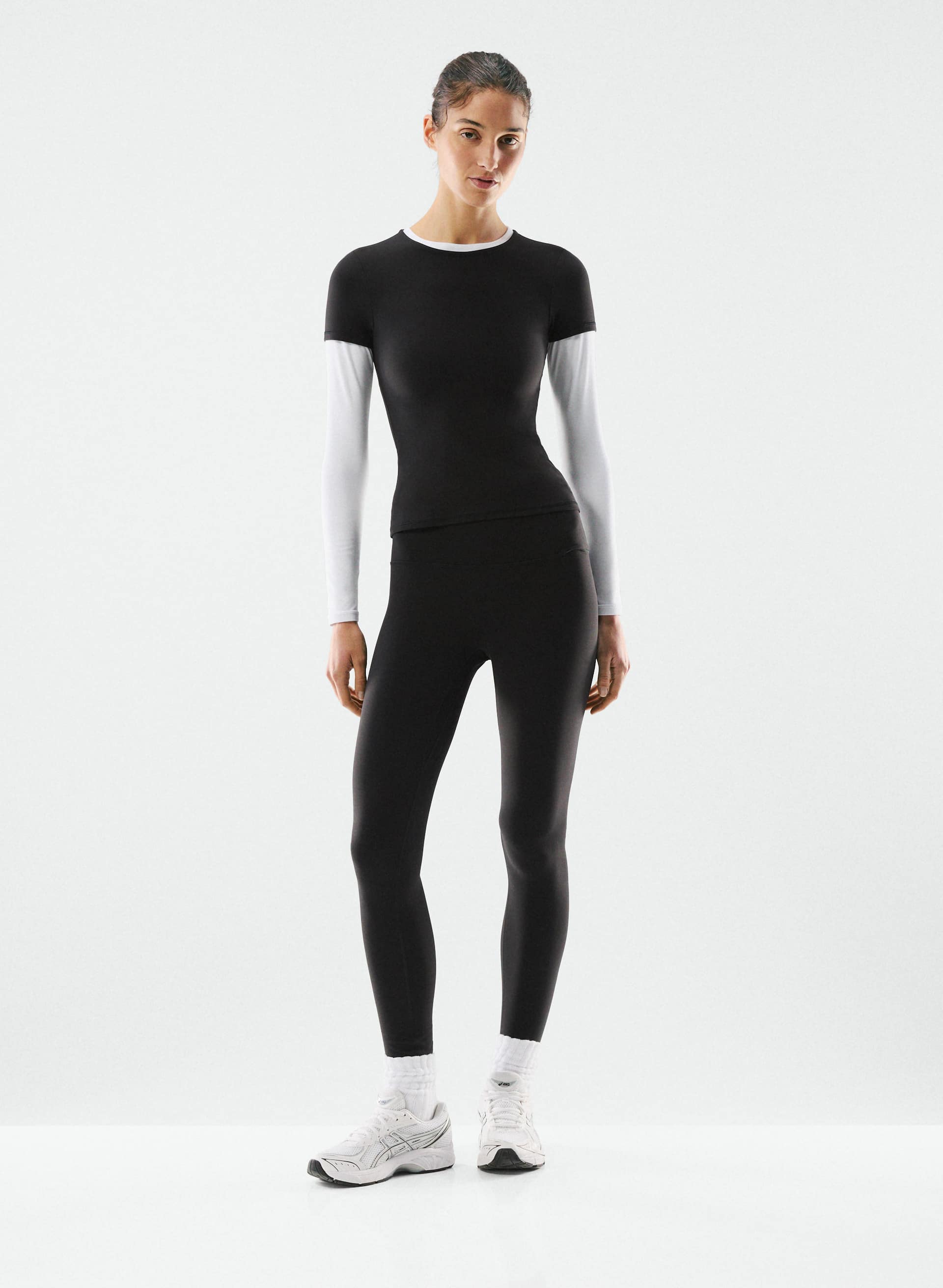 BUTTER CHEEKY INFINITE HI-RISE 26" LEGGING - Sweat-wicking high-rise cheeky leggings with no front seam. 