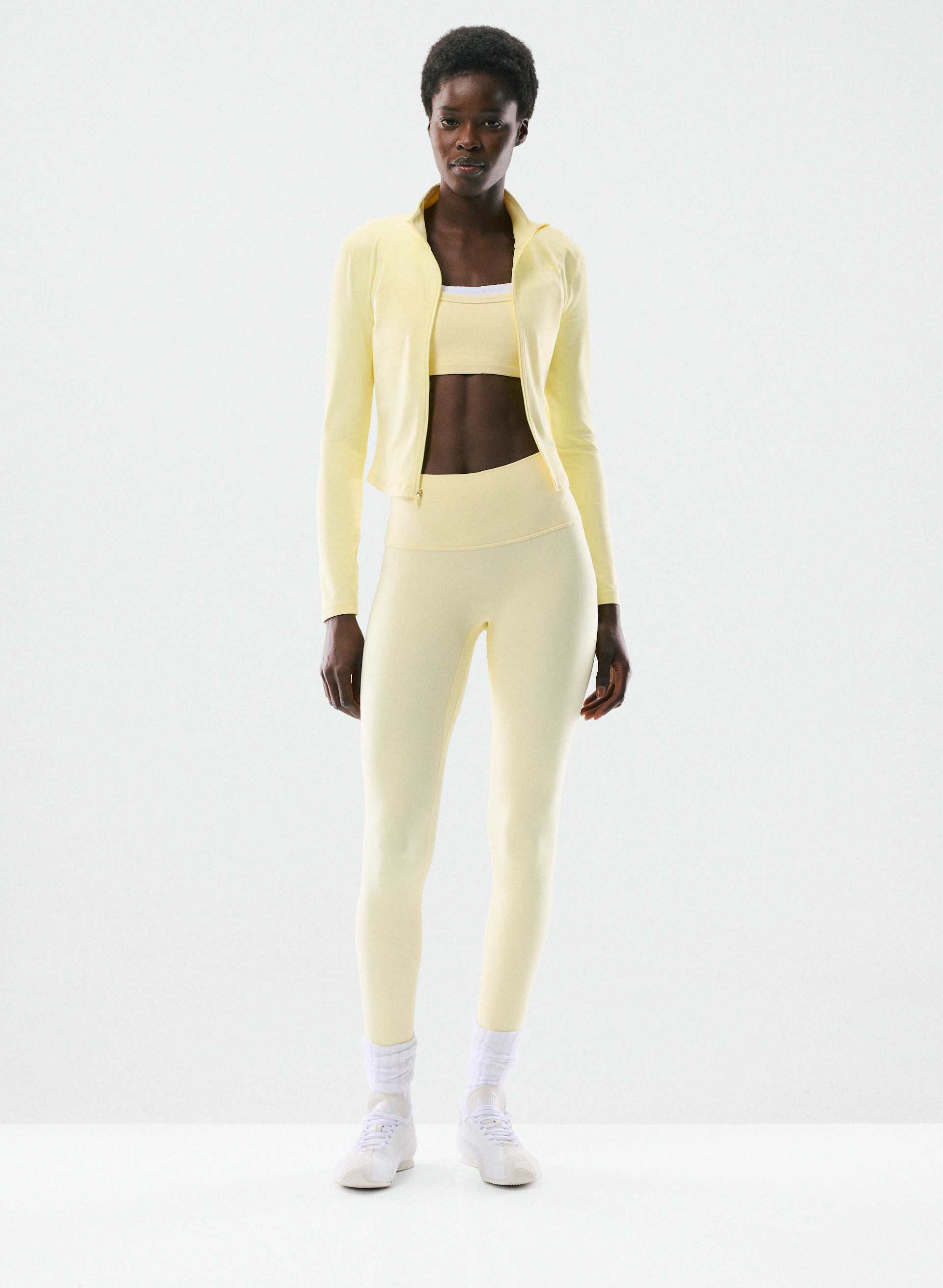 BUTTER CHEEKY INFINITE HI-RISE 26" LEGGING - Sweat-wicking high-rise cheeky leggings with no front seam. 