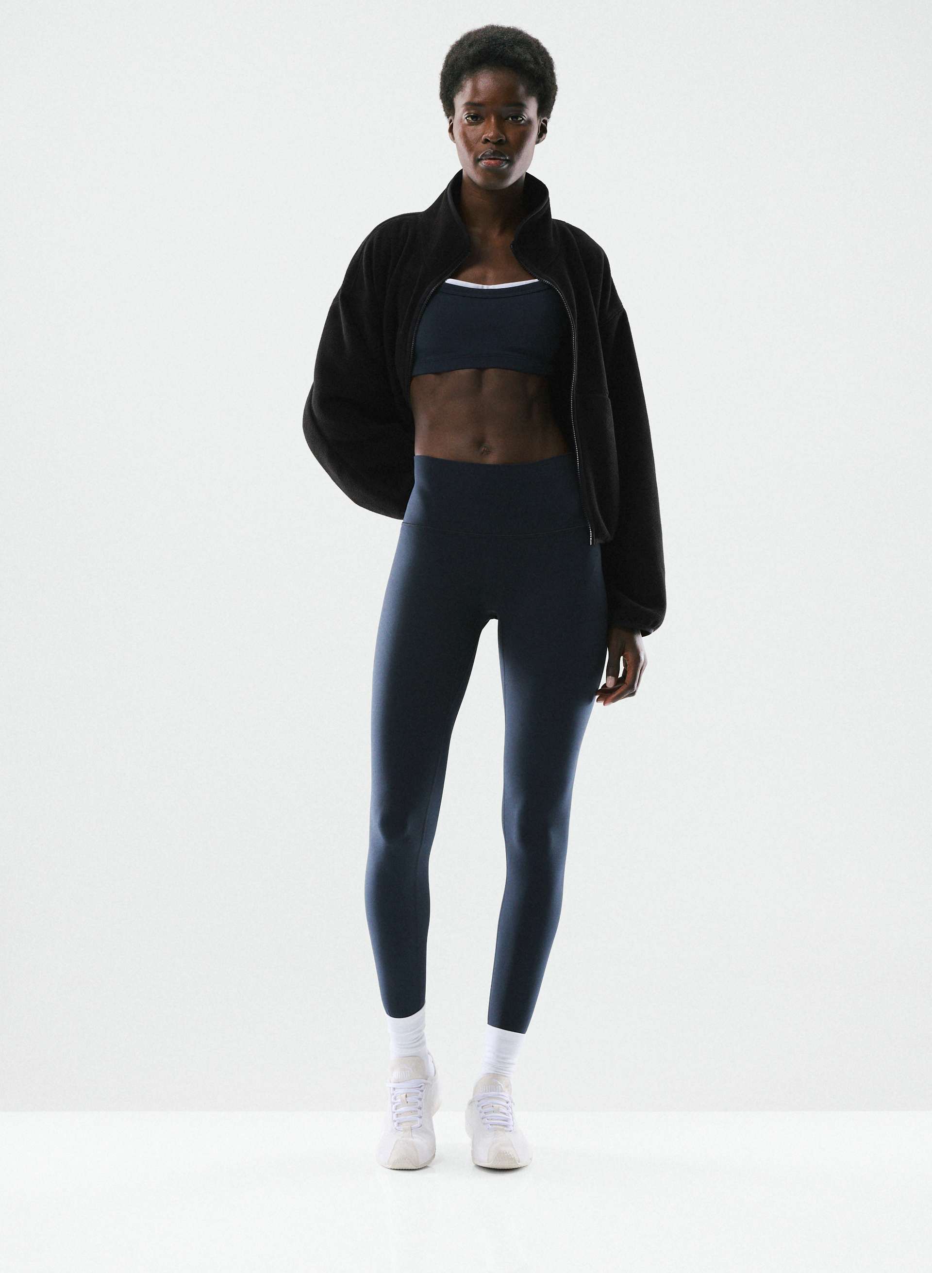 BUTTER CHEEKY INFINITE HI-RISE 26" LEGGING - Sweat-wicking high-rise cheeky leggings with no front seam. 