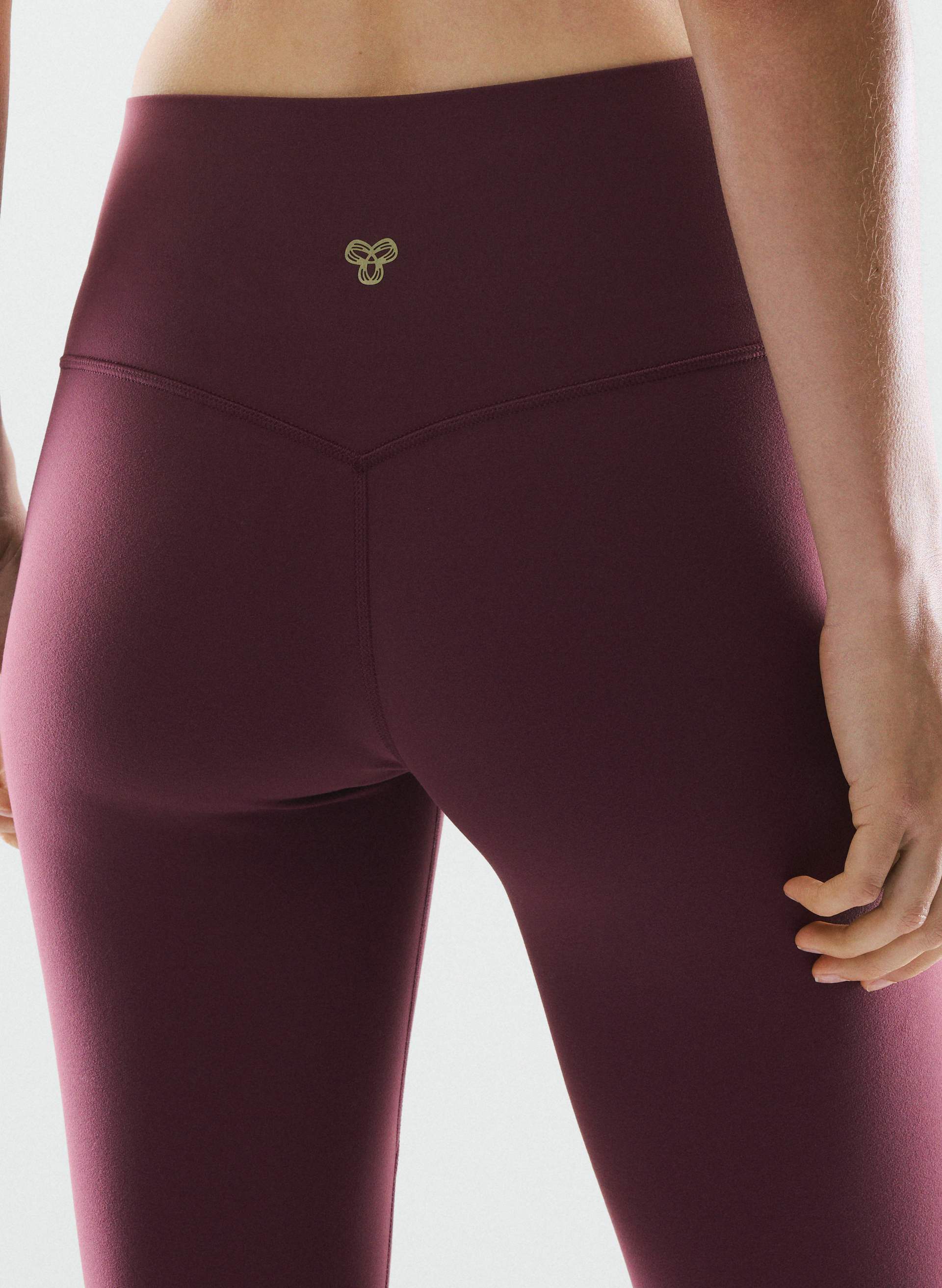 BUTTER CHEEKY INFINITE HI-RISE 24" LEGGING | Aritzia