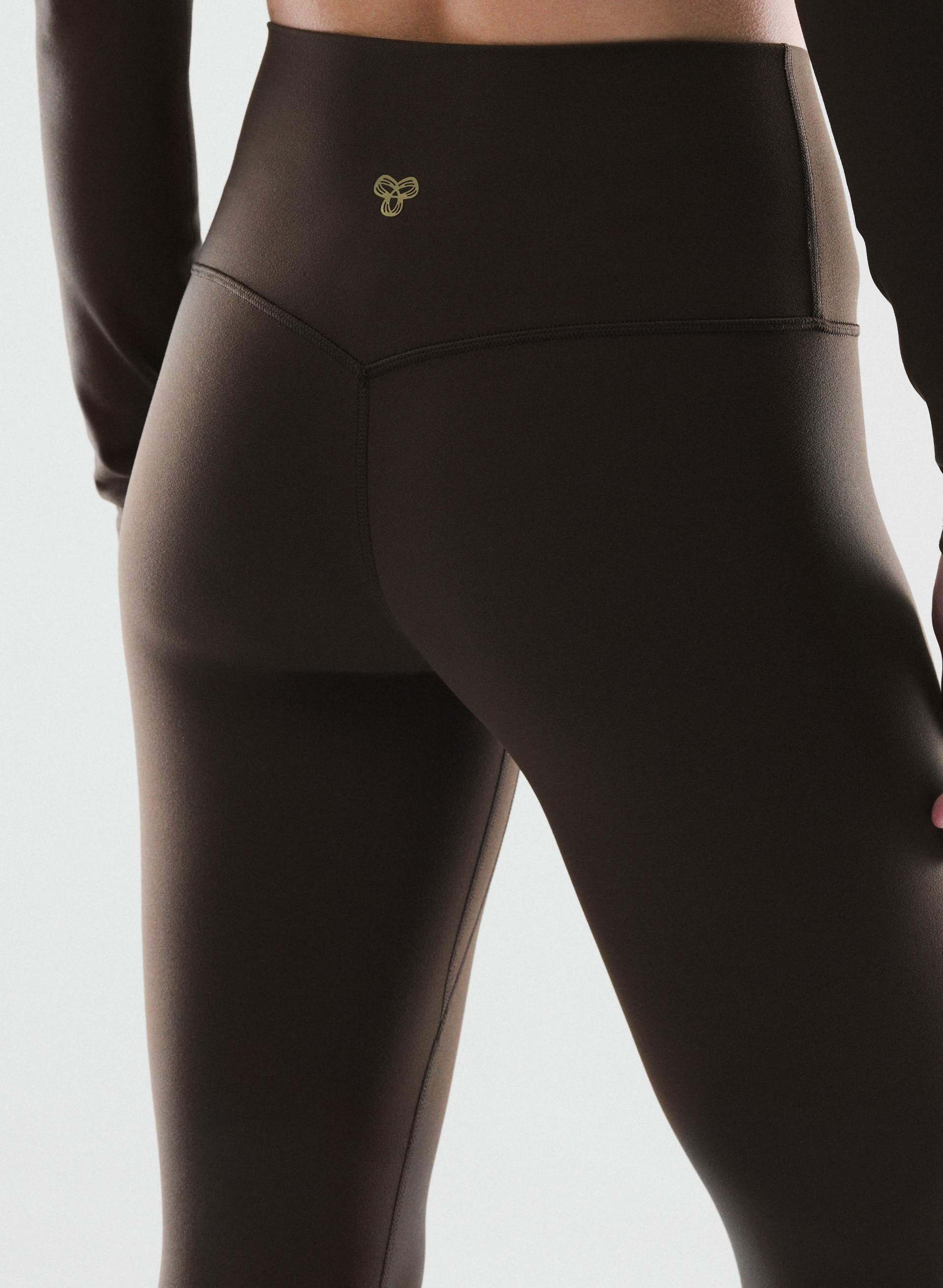 BUTTER CHEEKY INFINITE HI-RISE 24" LEGGING | Aritzia