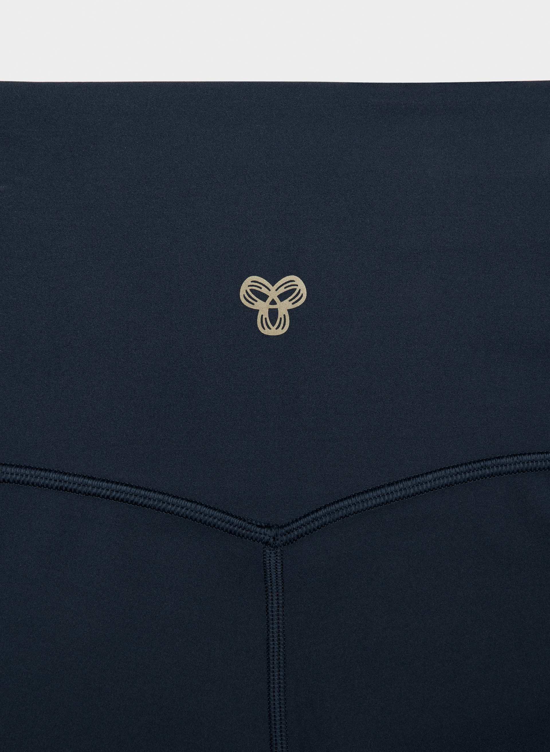 BUTTER CHEEKY INFINITE HI-RISE 24" LEGGING | Aritzia