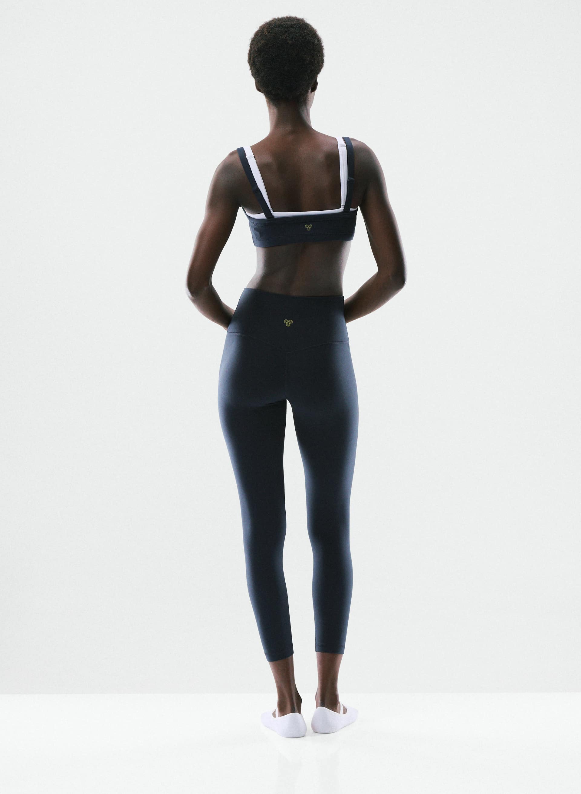 BUTTER CHEEKY INFINITE HI-RISE 24" LEGGING | Aritzia