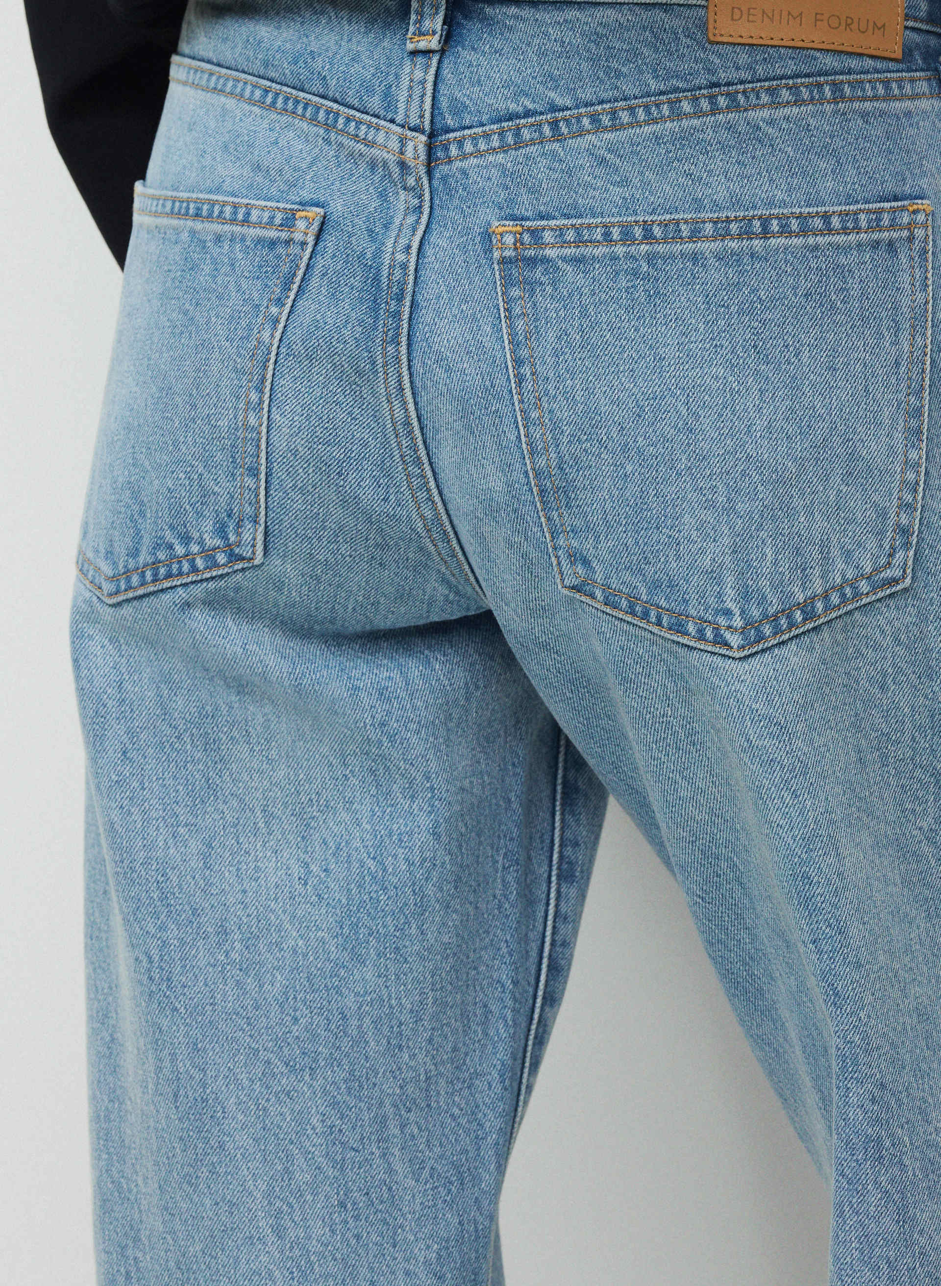 THE '90S ULTRA LO-RISE BAGGY JEAN | Aritzia