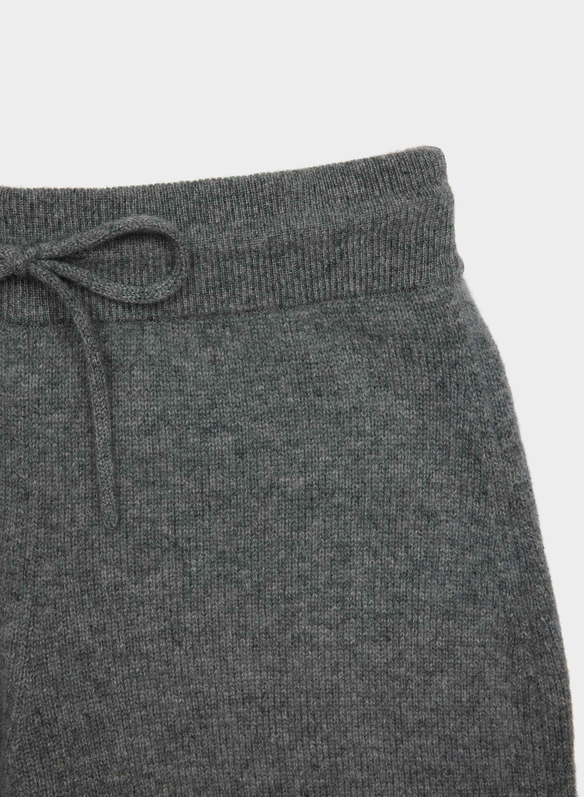 ESSENTIAL CASHMERE APPRAISAL PANT | Aritzia