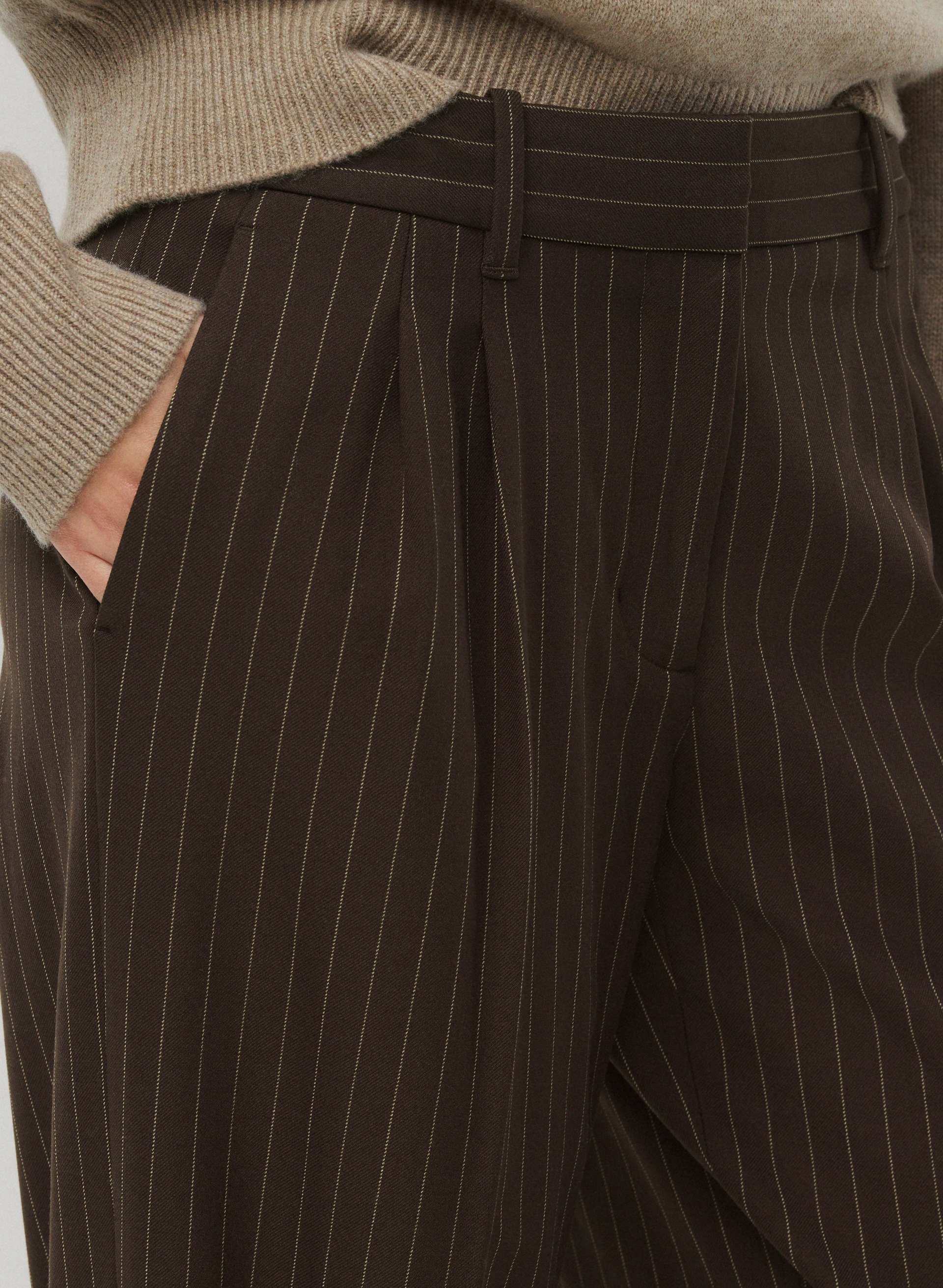 THE EFFORTLESS PANT™ LO-RISE | Aritzia
