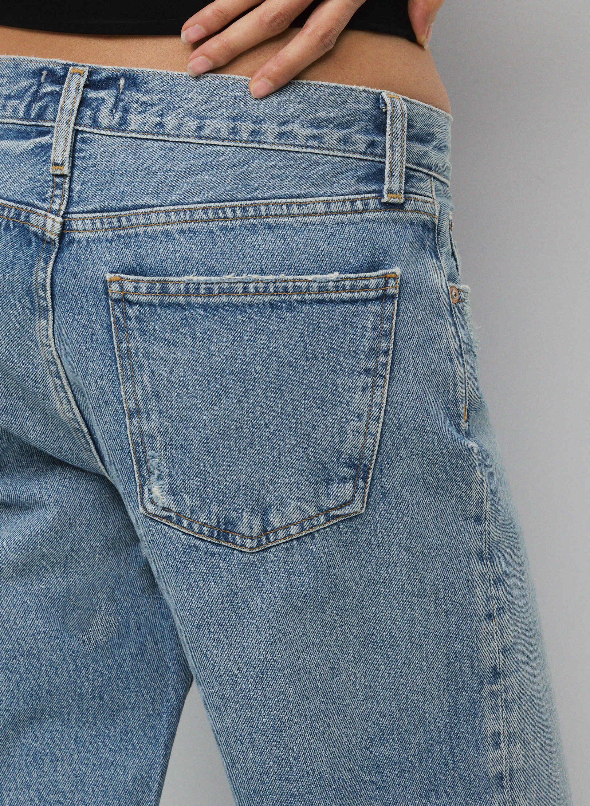 LOW RISE LOOSE JEAN | Aritzia