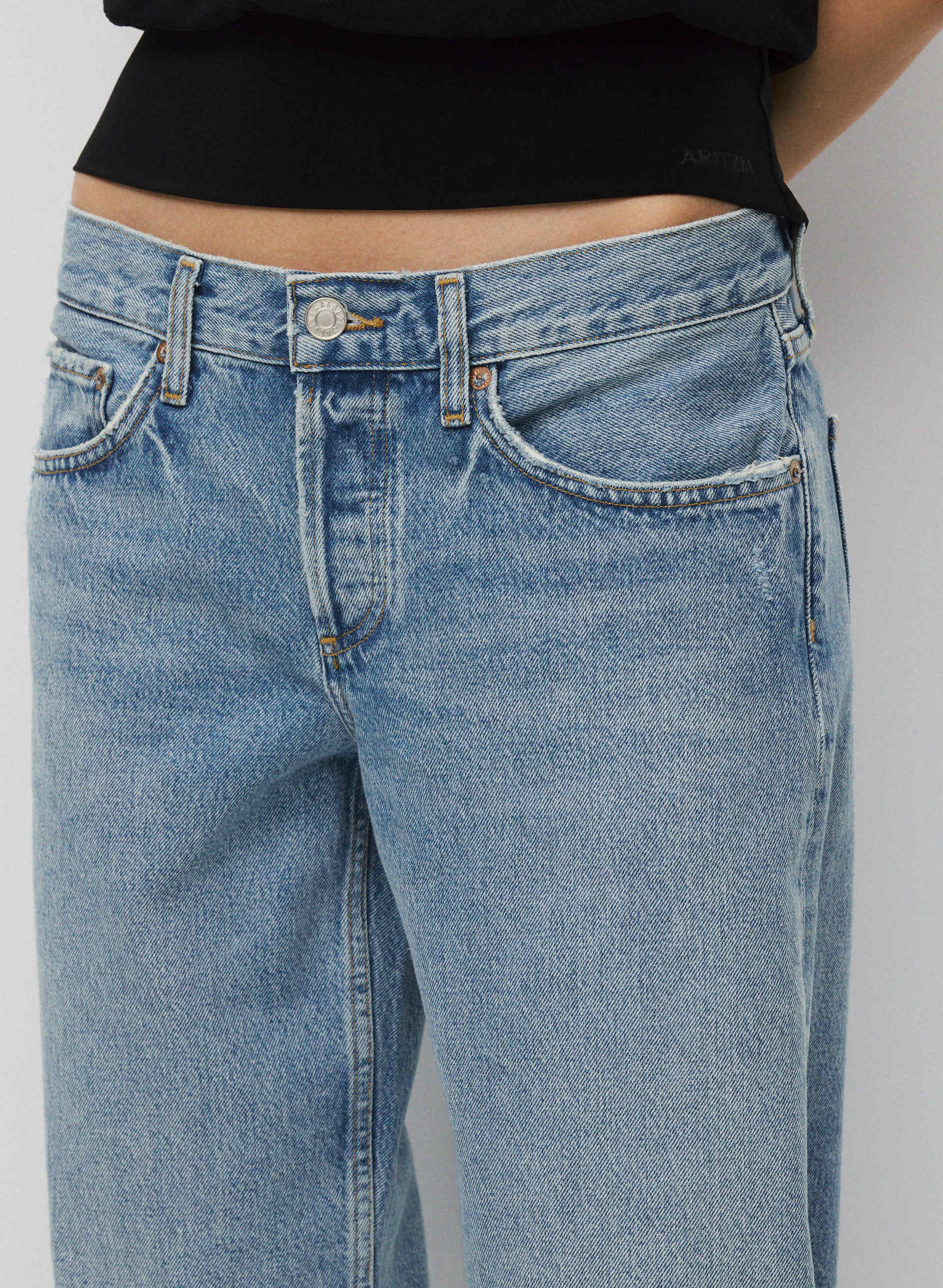 LOW RISE LOOSE JEAN | Aritzia
